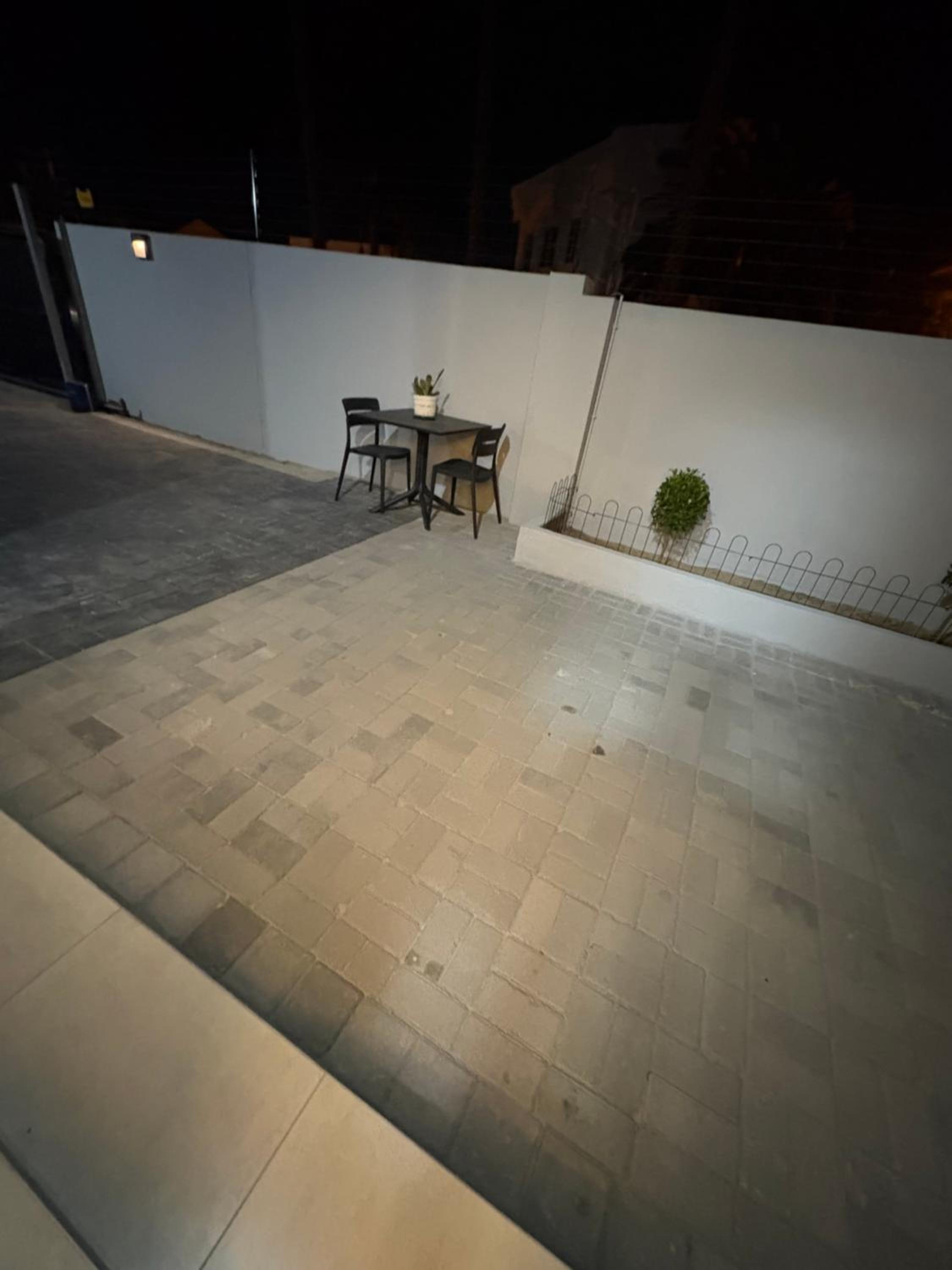 Immaculate,Alttrative &Modern 6 minutes away from the beach
