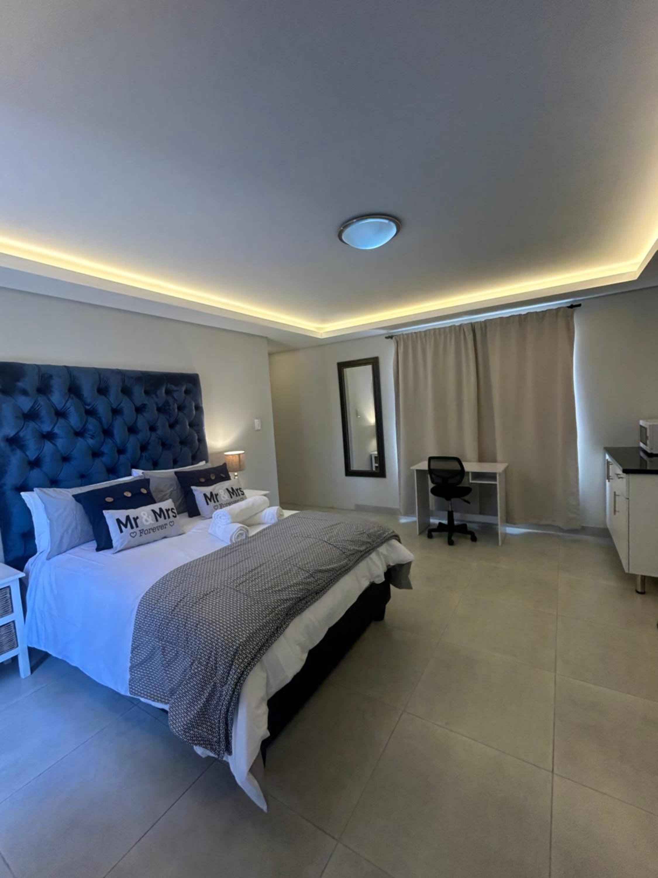 Immaculate,Alttrative &Modern 6 minutes away from the beach