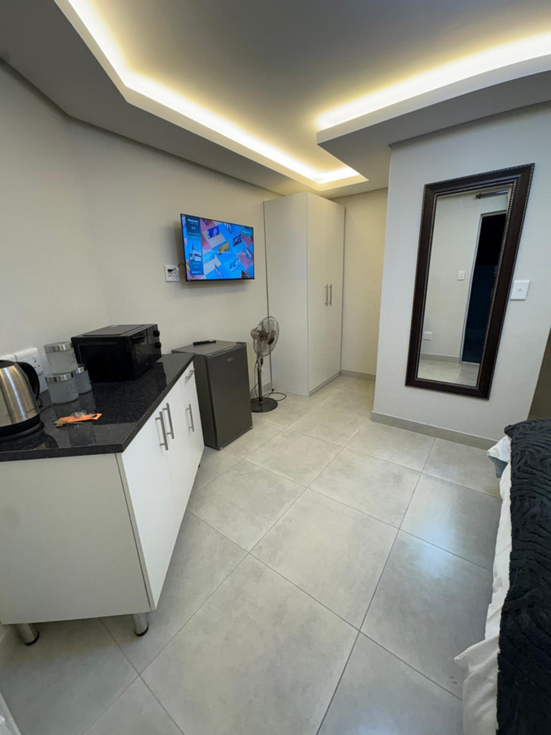 Immaculate,Alttrative &Modern 6 minutes away from the beach