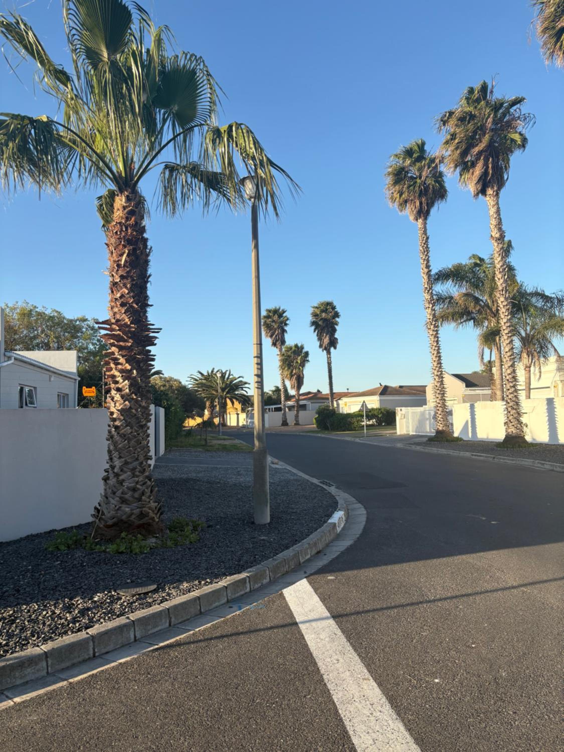 Immaculate,Alttrative &Modern 6 minutes away from the beach