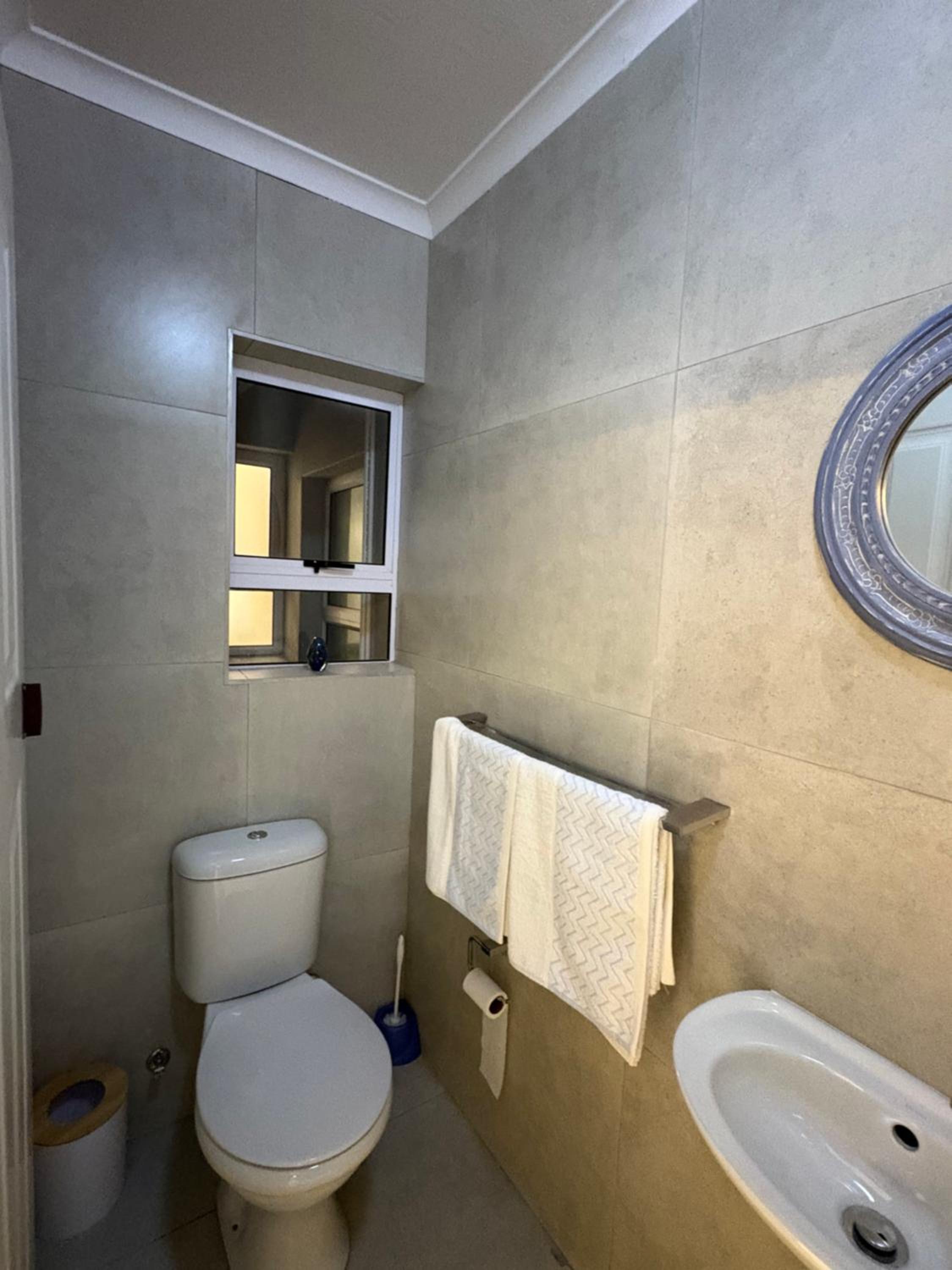 Immaculate,Alttrative &Modern 6 minutes away from the beach