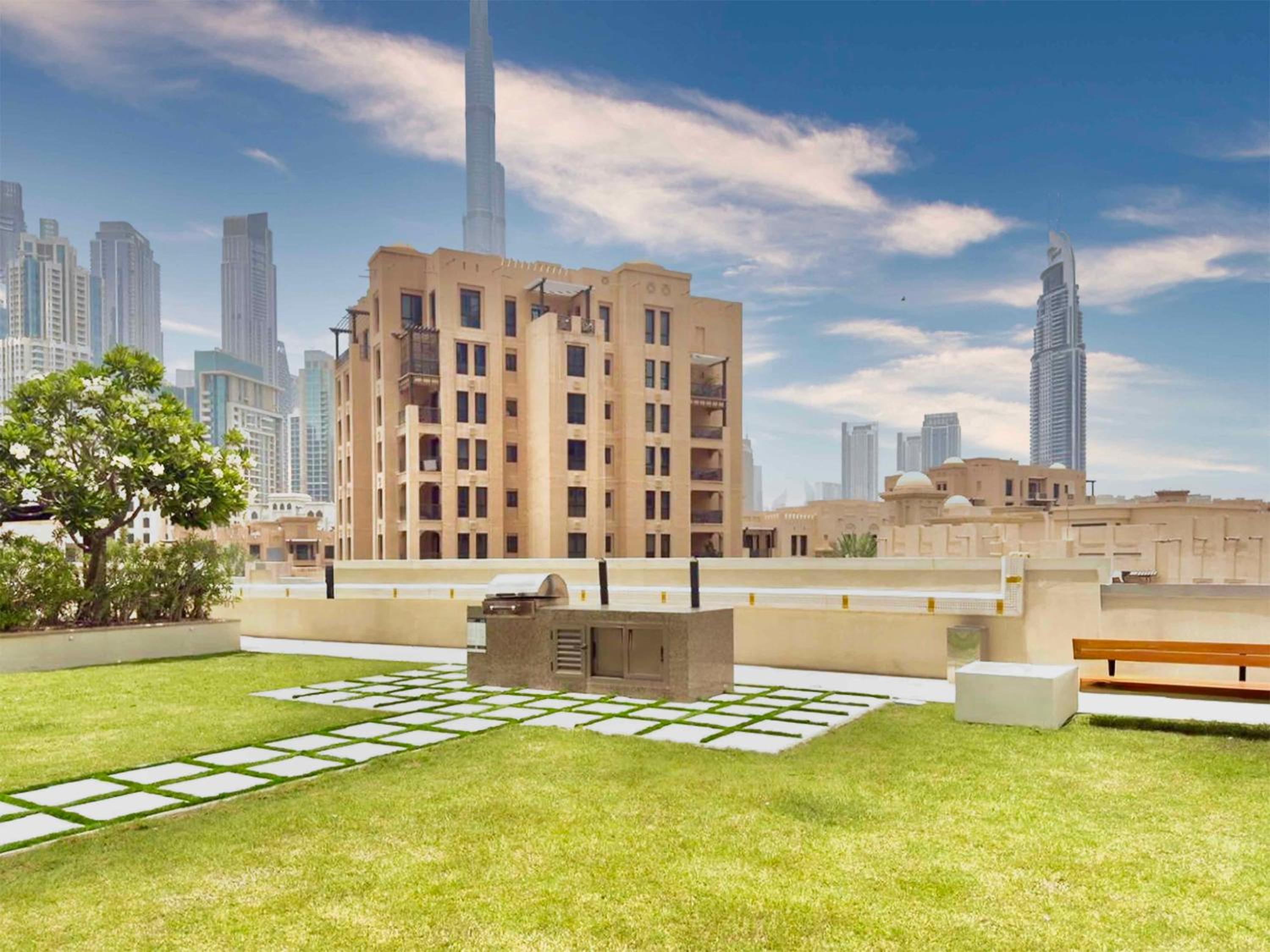 Direct Burj Khalifa View - Luxury 1BR - Walk to Dubai Mall