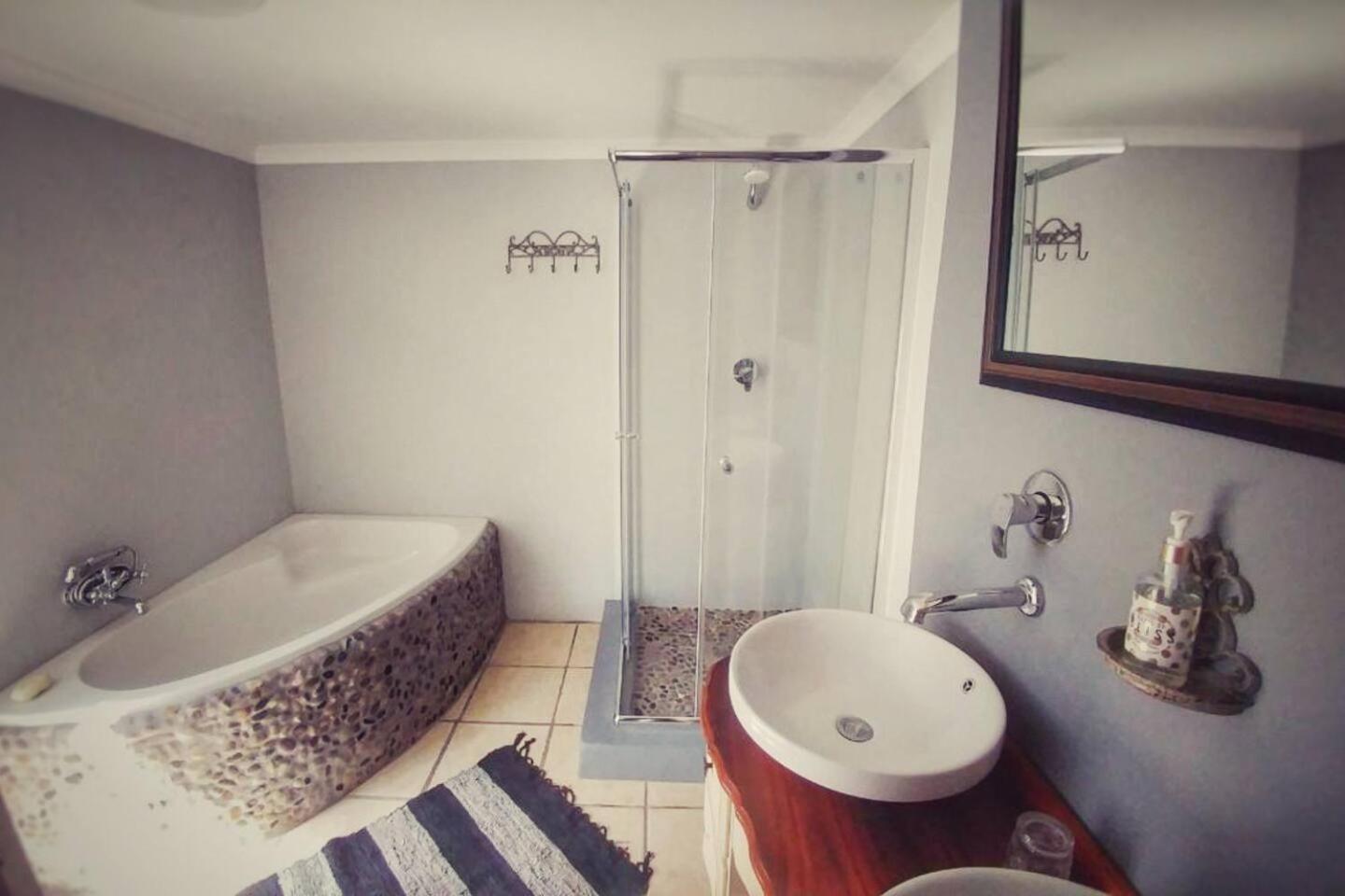 Bezalel Estate Country House