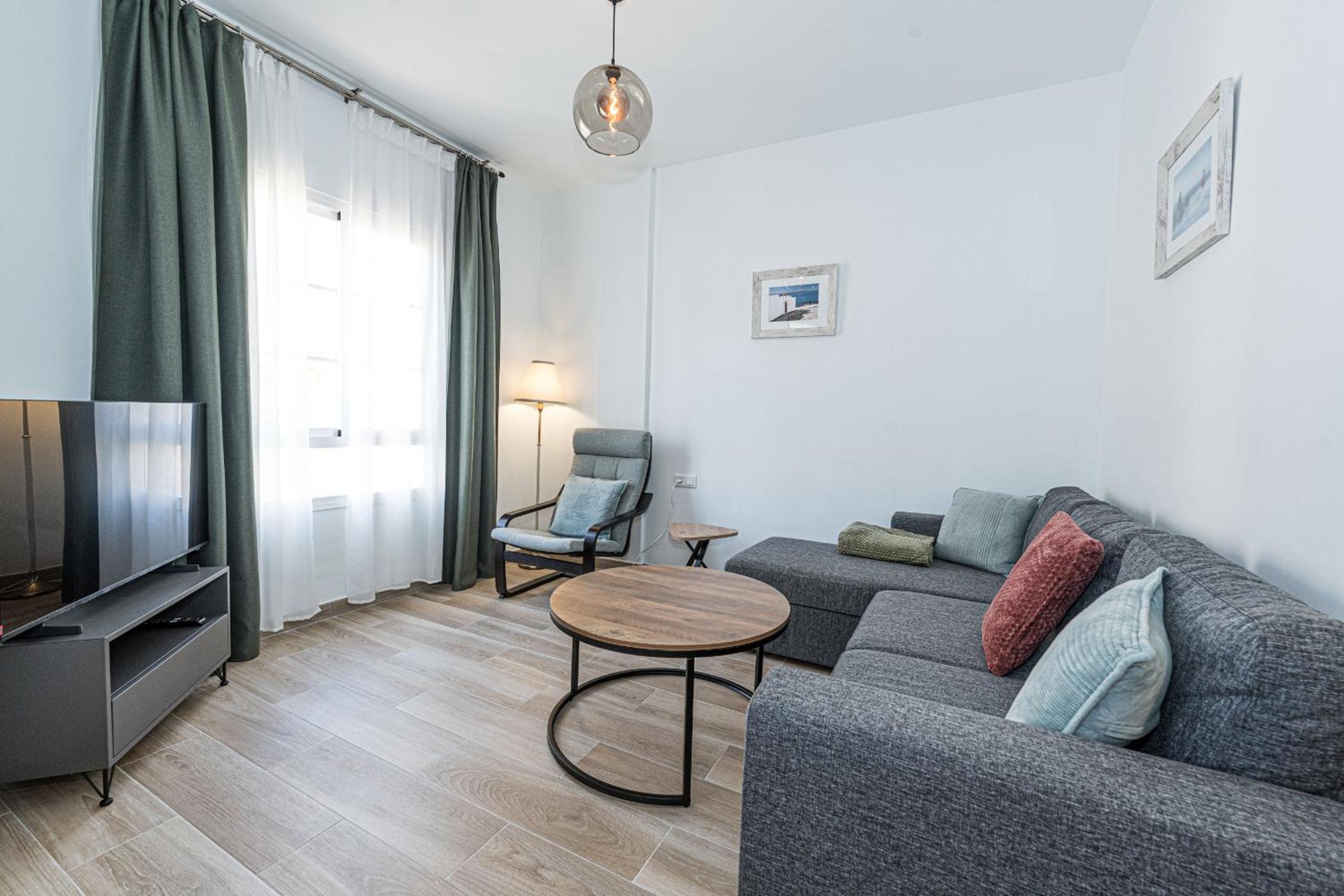 Toboso 1R Beach Living