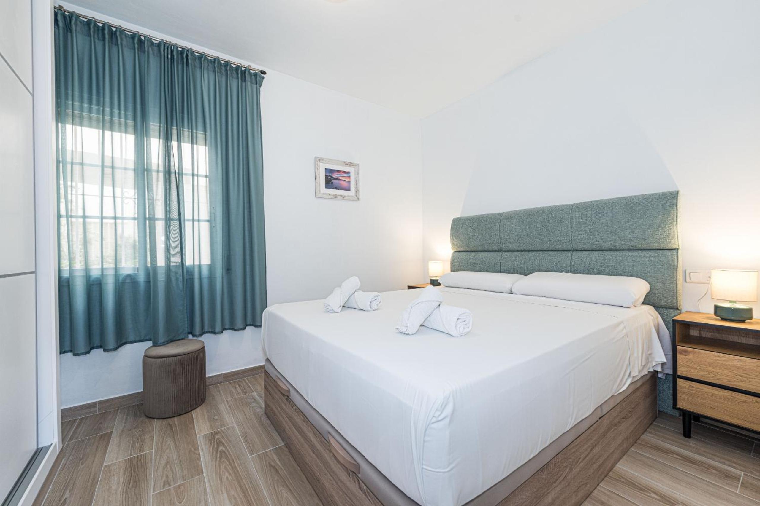 Toboso 1R Beach Living