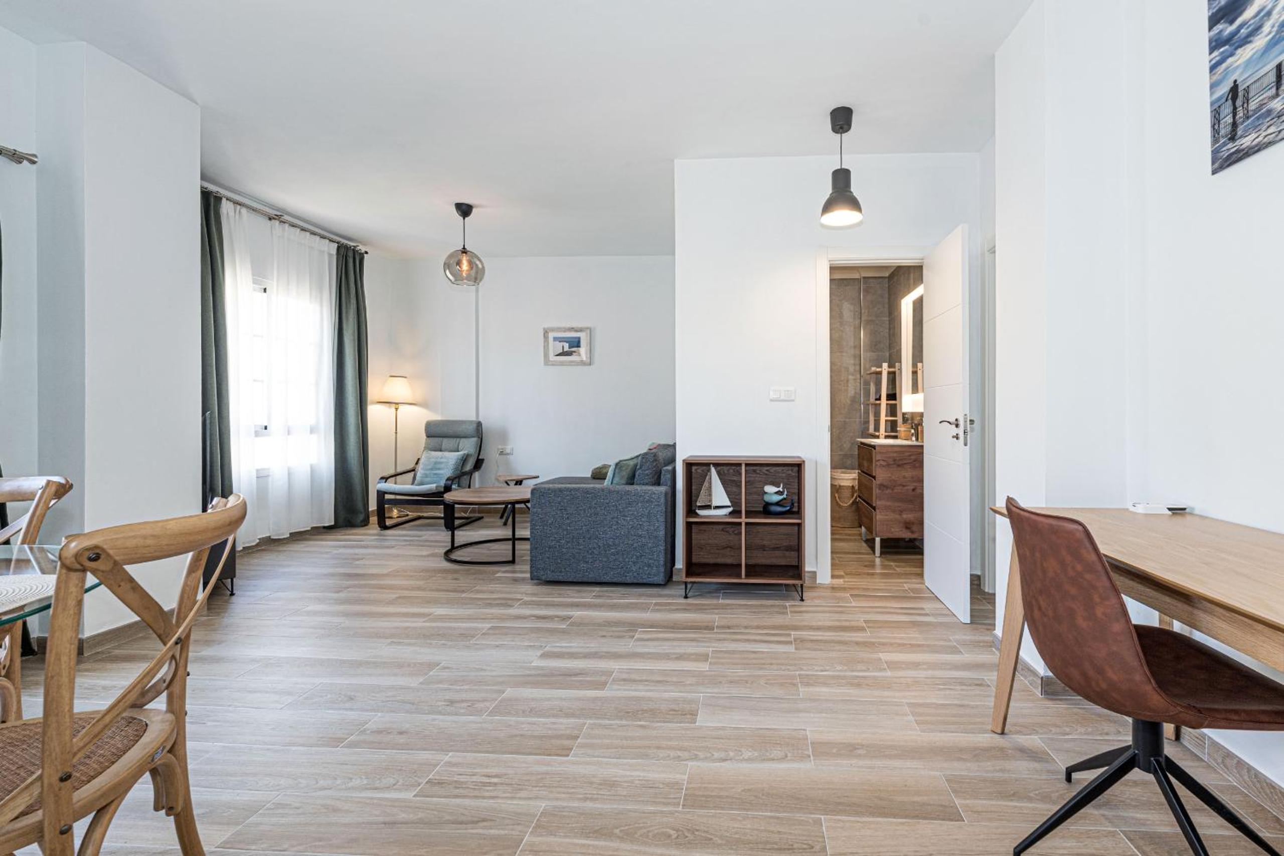 Toboso 1R Beach Living