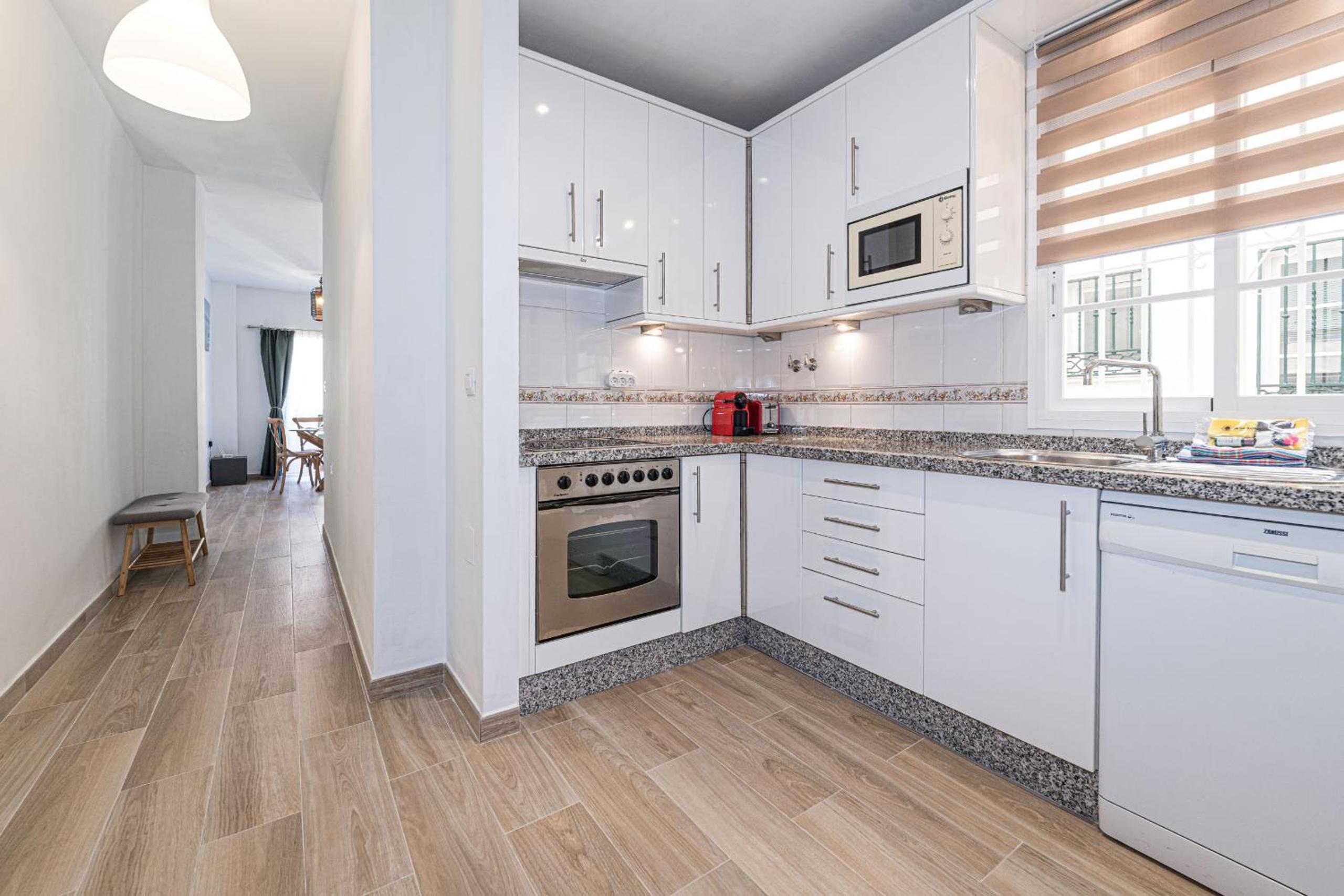 Toboso 1R Beach Living