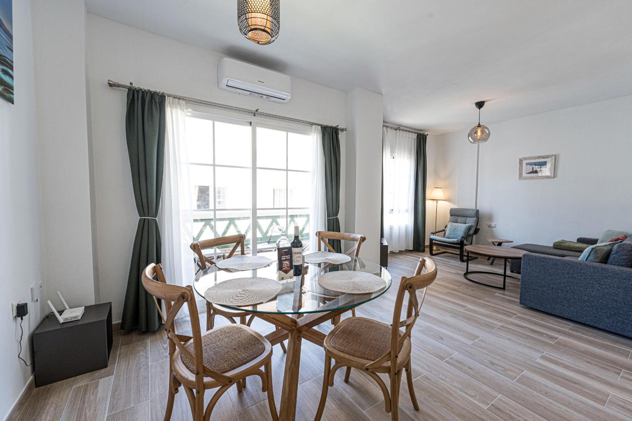 Toboso 1R Beach Living