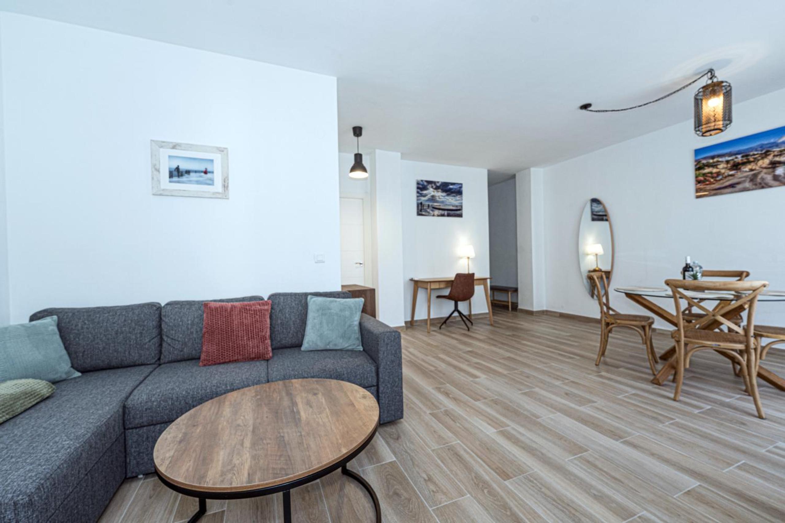 Toboso 1R Beach Living