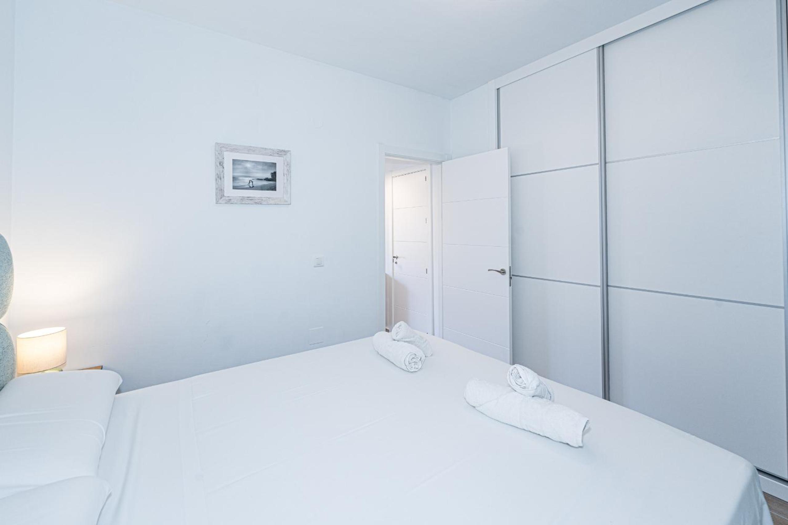 Toboso 1R Beach Living