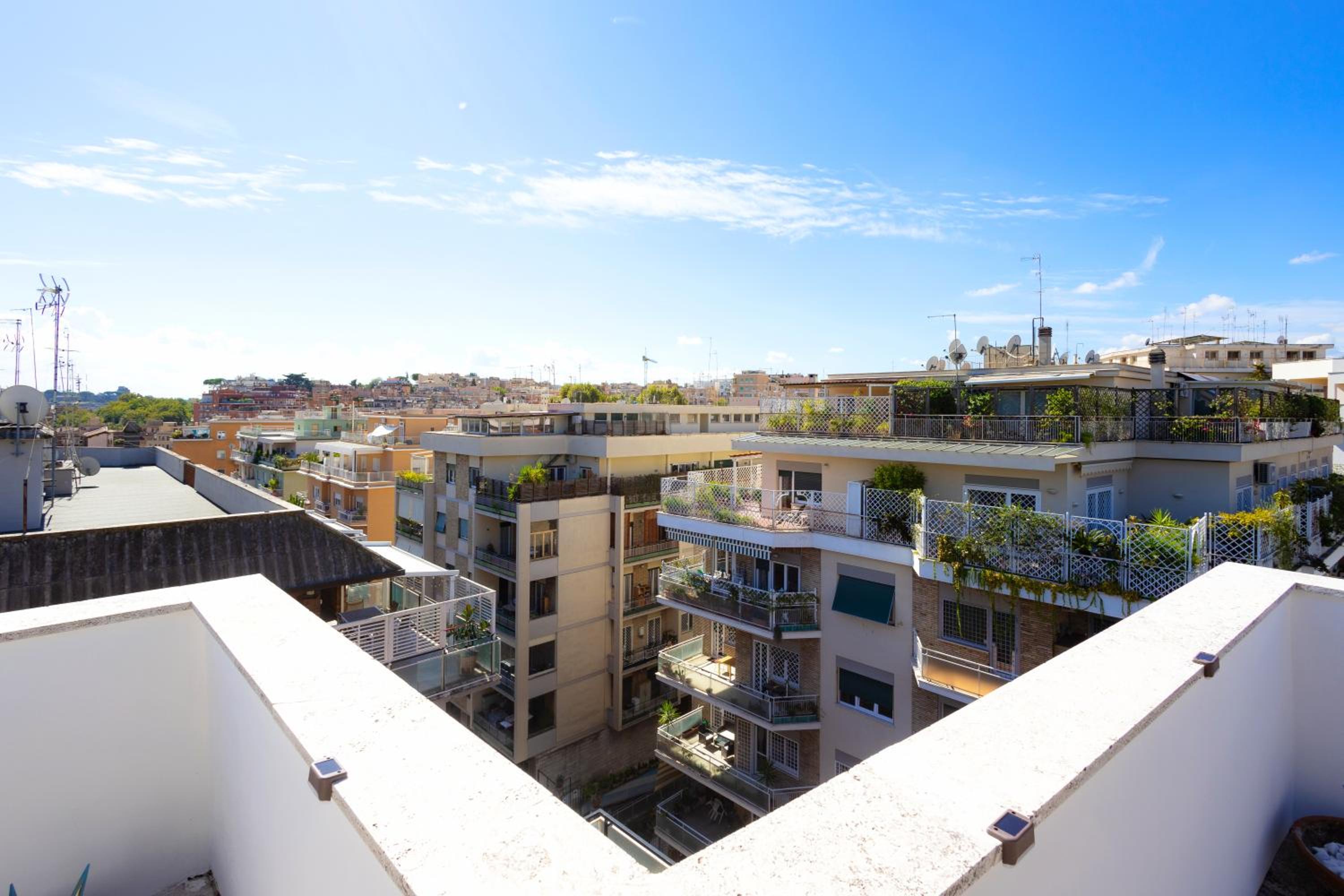 Luise Charming Terrace Vatican View