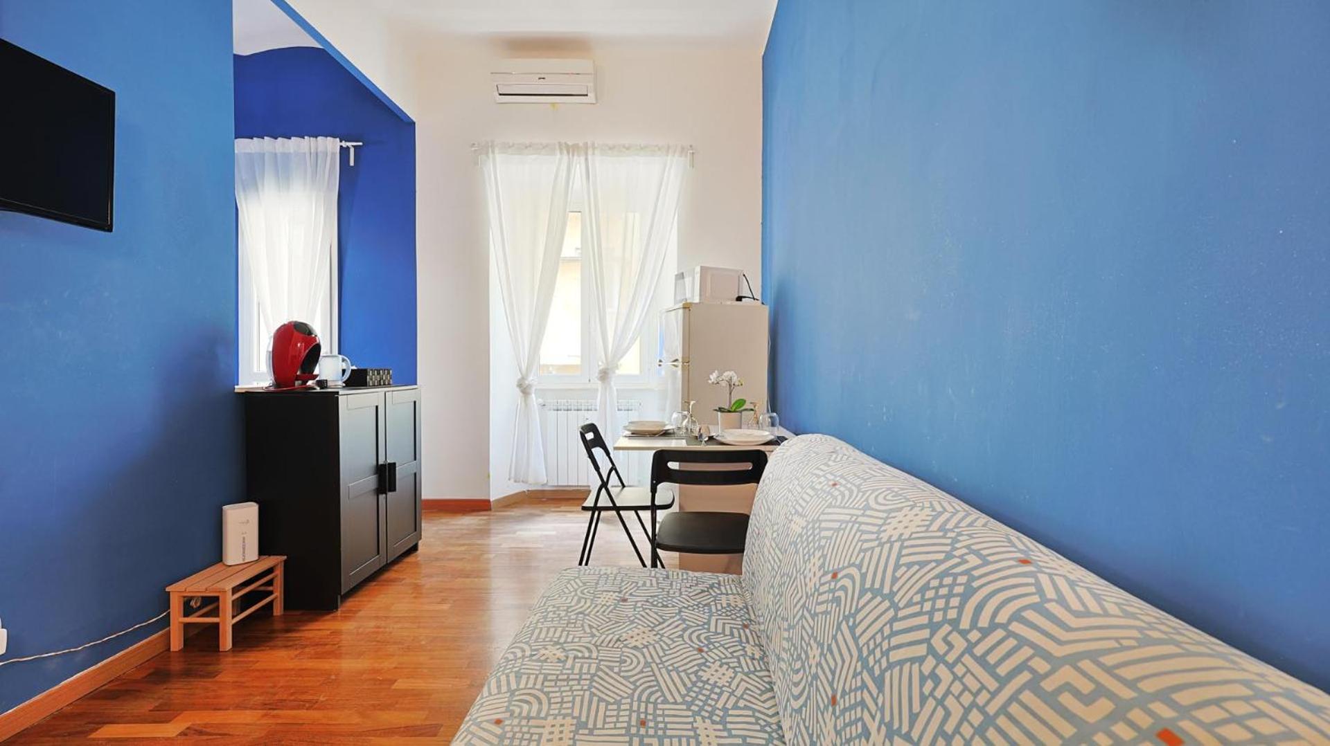 Colosseo House Rosy by Rentbeat