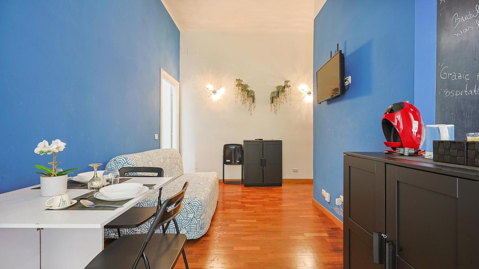 Colosseo House Rosy by Rentbeat