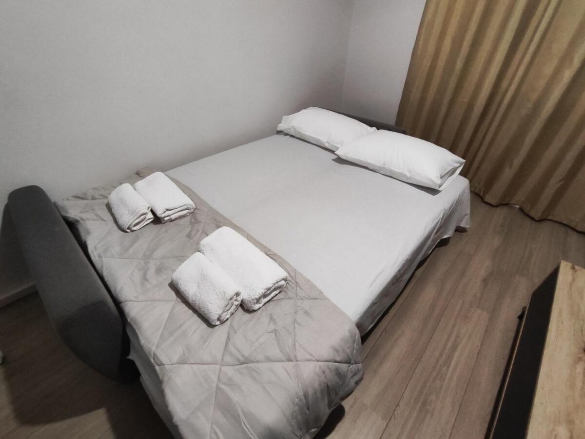 RG Living Spaces Neo Psychiko