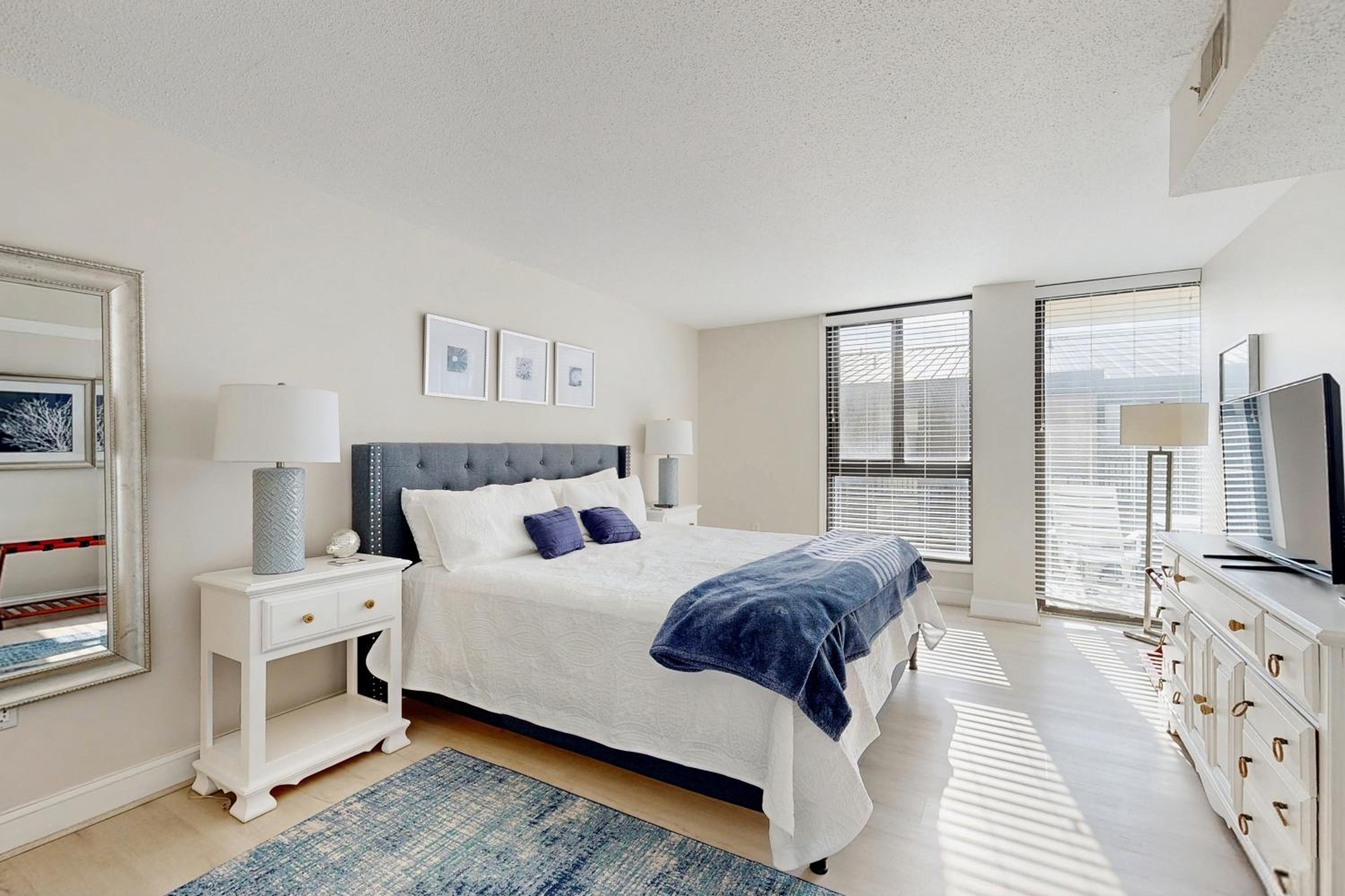 Walk to Ocean! Bethany Beach Retreat with Balcony
