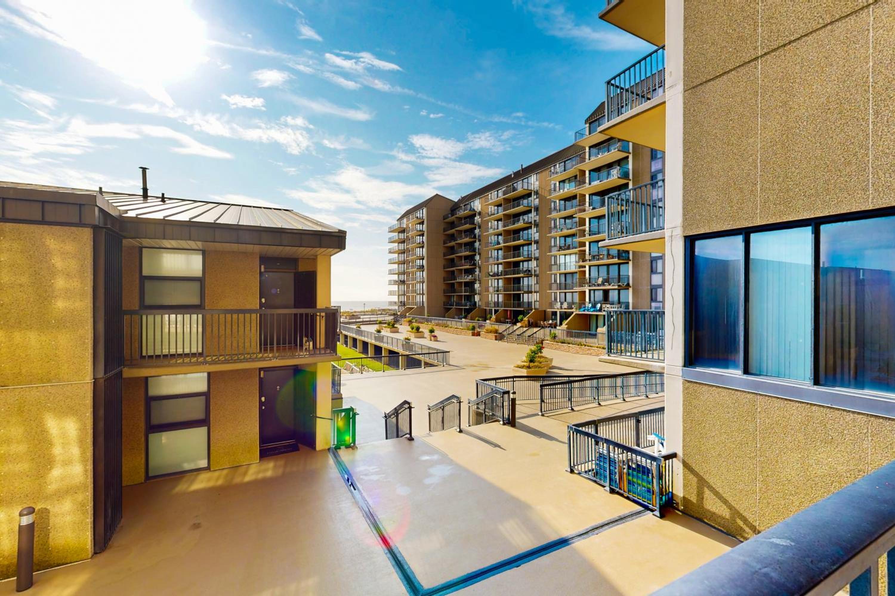 Walk to Ocean! Bethany Beach Retreat with Balcony