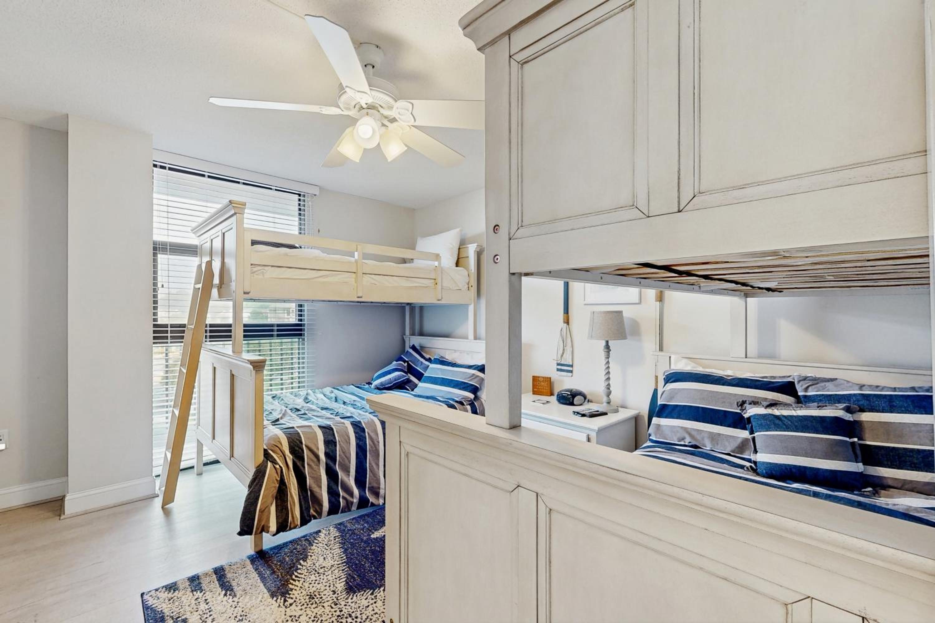 Walk to Ocean! Bethany Beach Retreat with Balcony