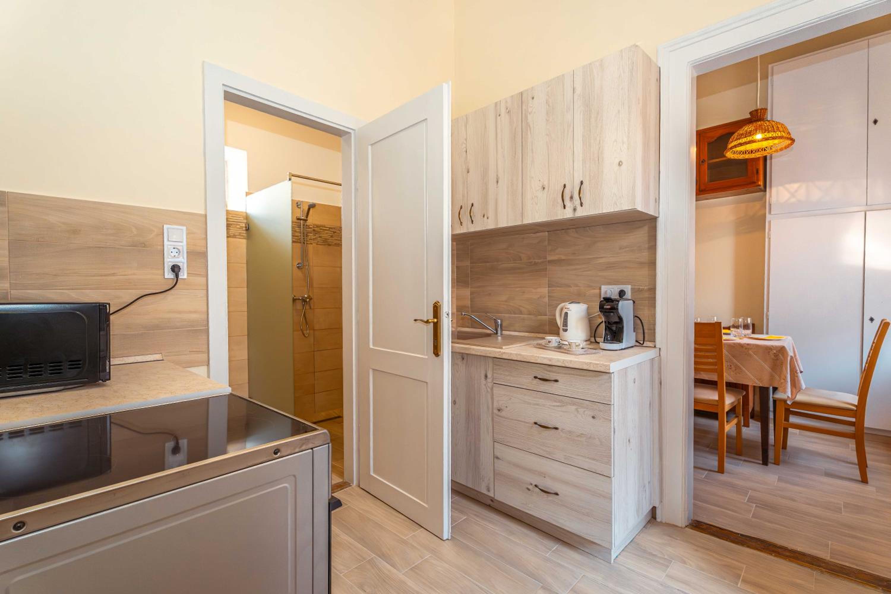 City apartman with piano