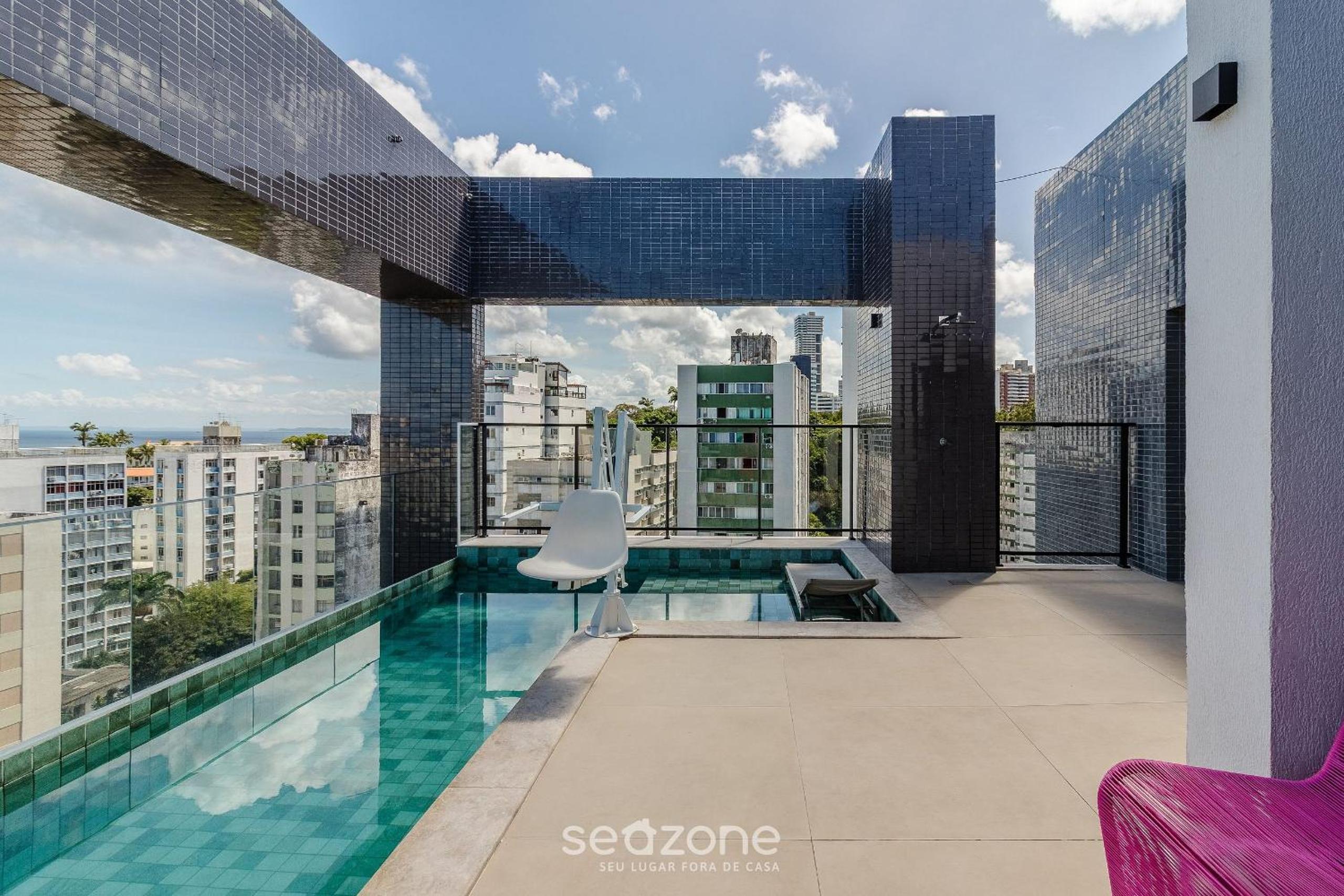 Charming apts 450m from Barra Beach w/ rooftop & sea view - PRV