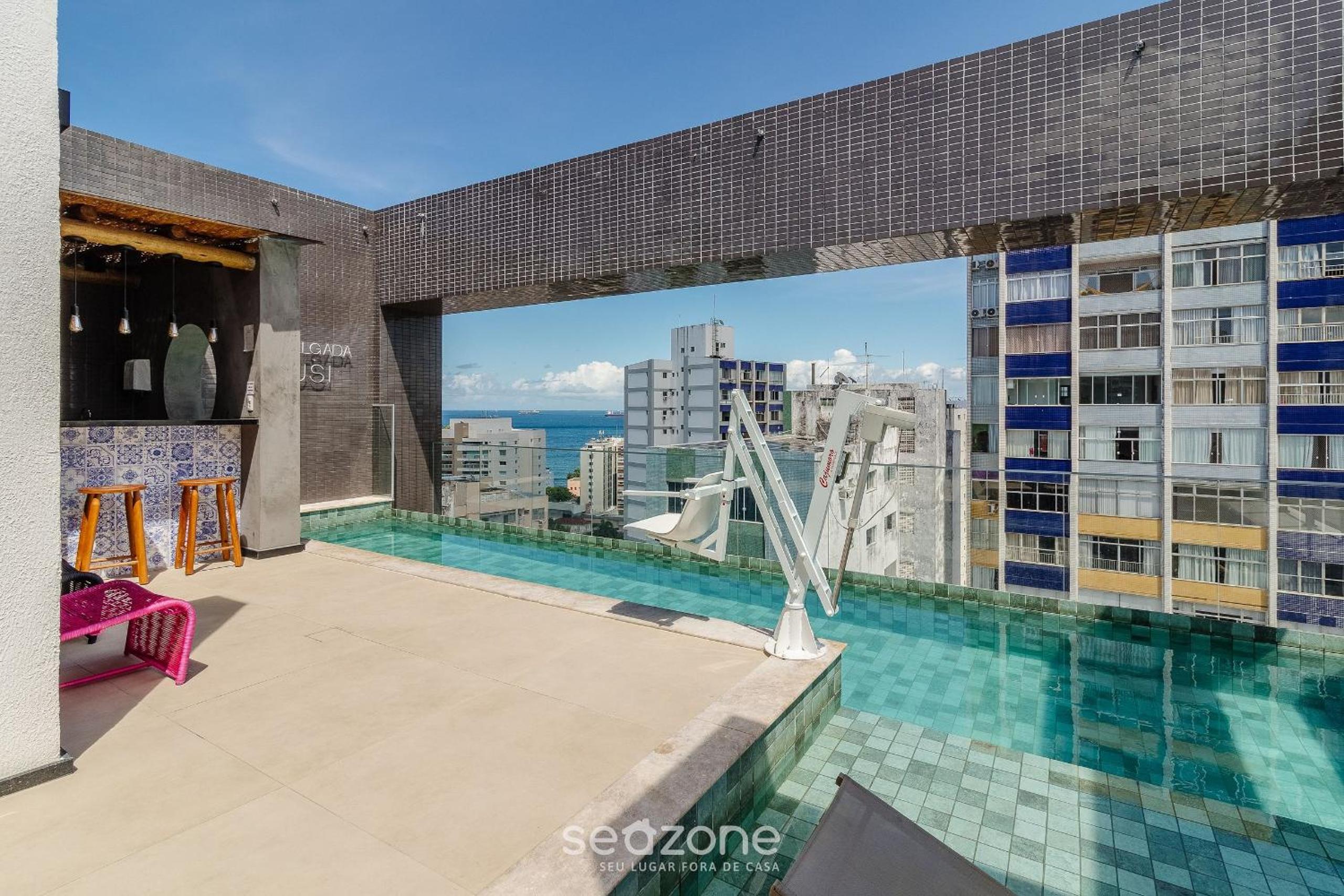 Charming apts 450m from Barra Beach w/ rooftop & sea view - PRV
