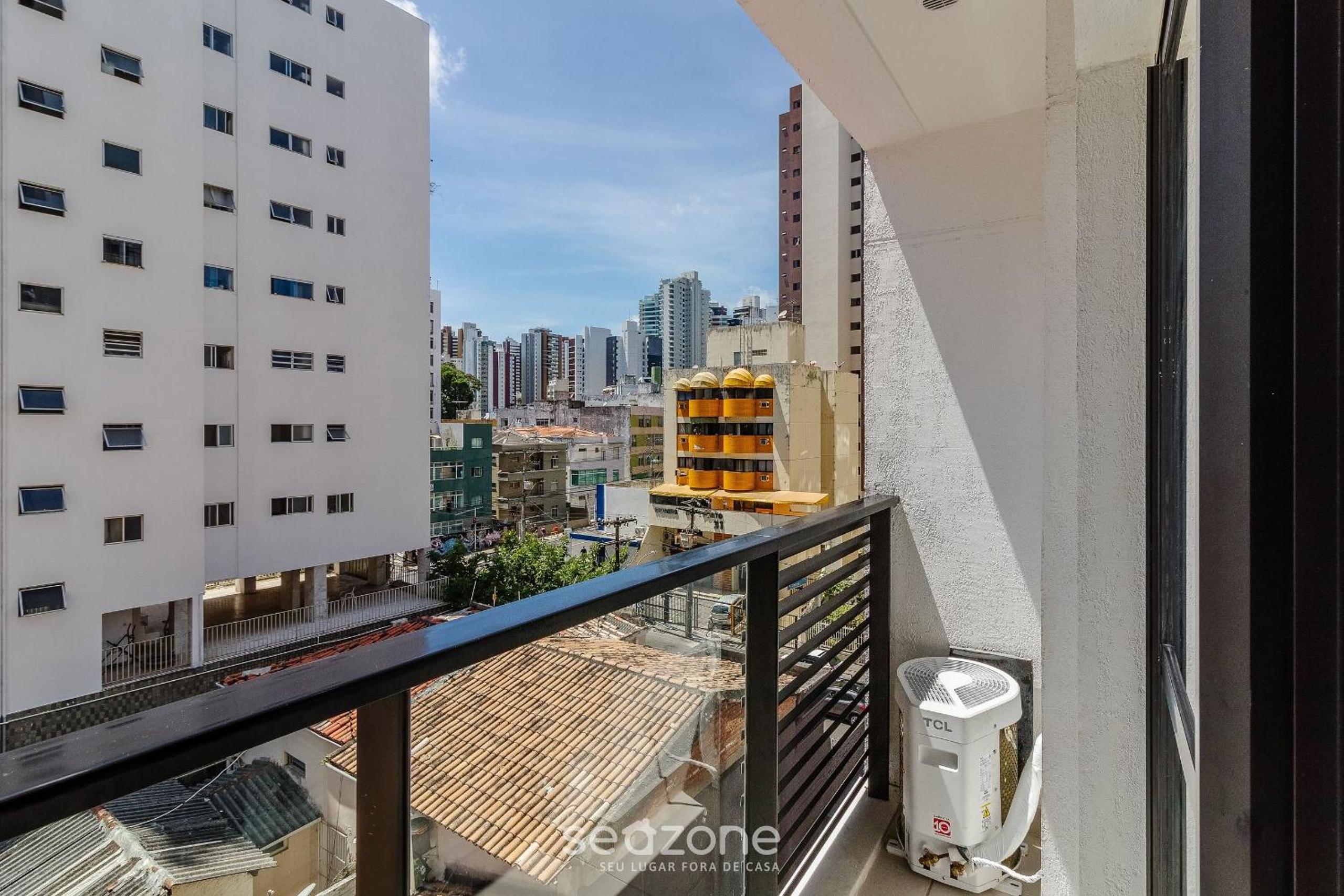 Charming apts 450m from Barra Beach w/ rooftop & sea view - PRV