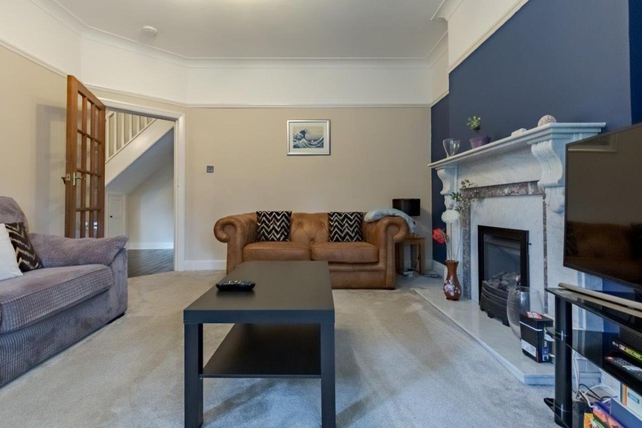 Spacious 4BR Home in Moseley Village near centre