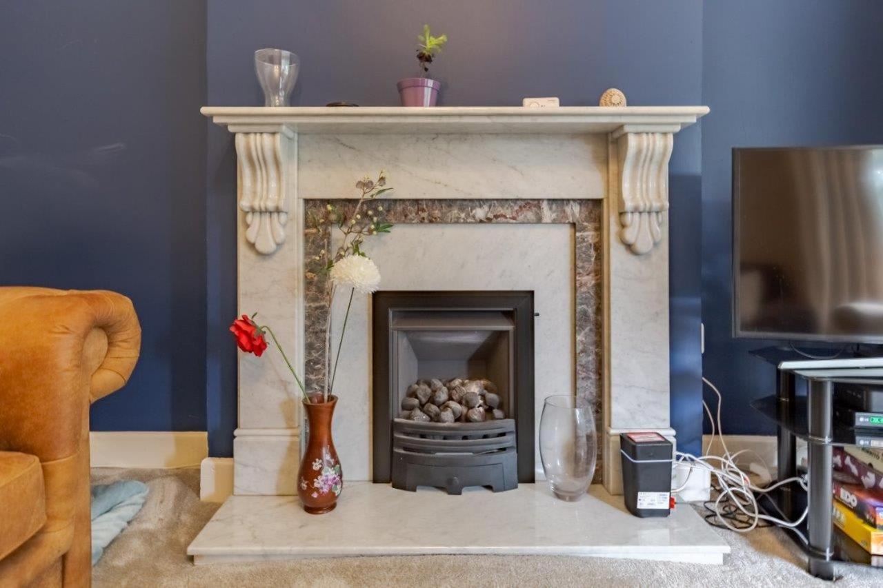 Spacious 4BR Home in Moseley Village near centre