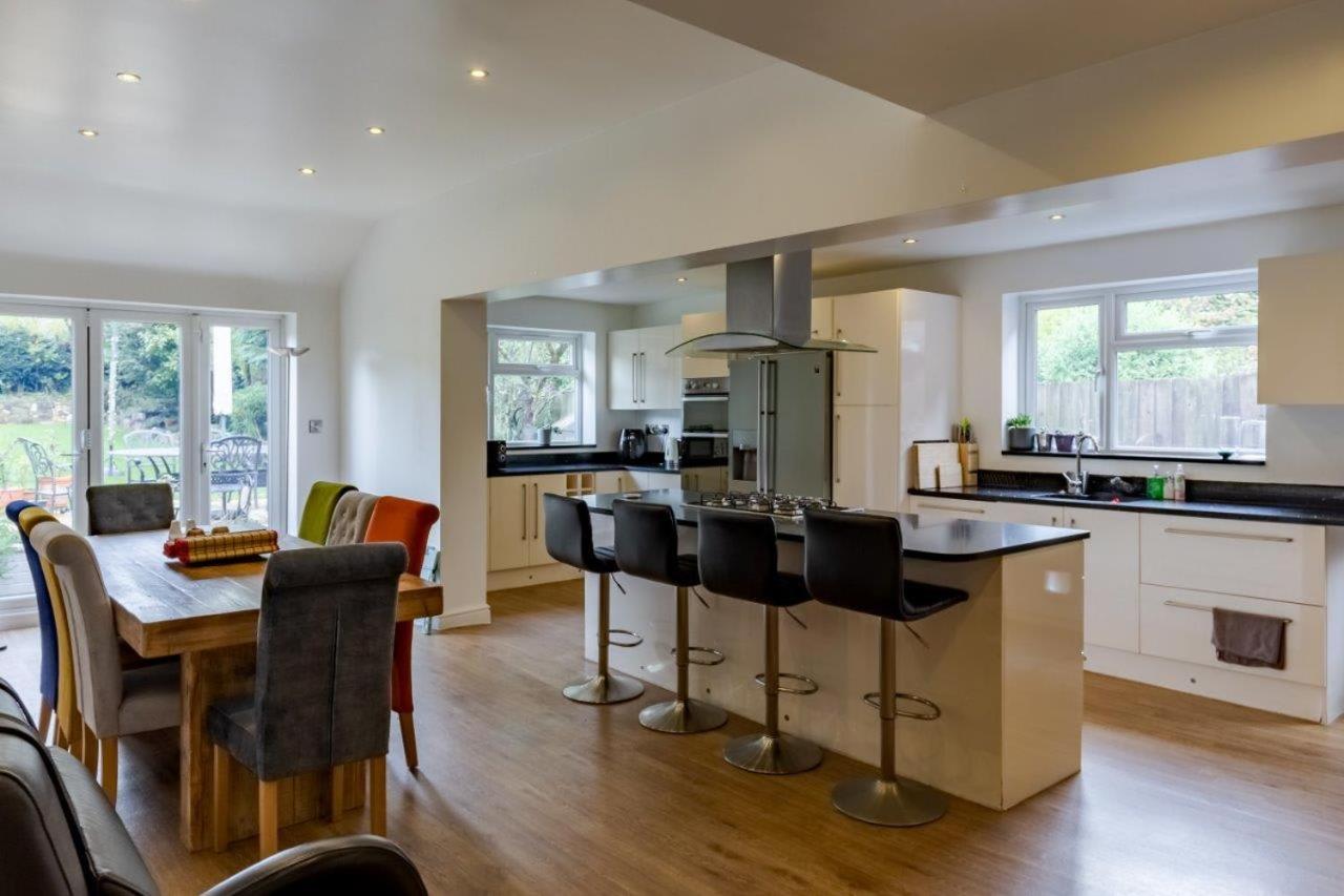 Spacious 4BR Home in Moseley Village near centre