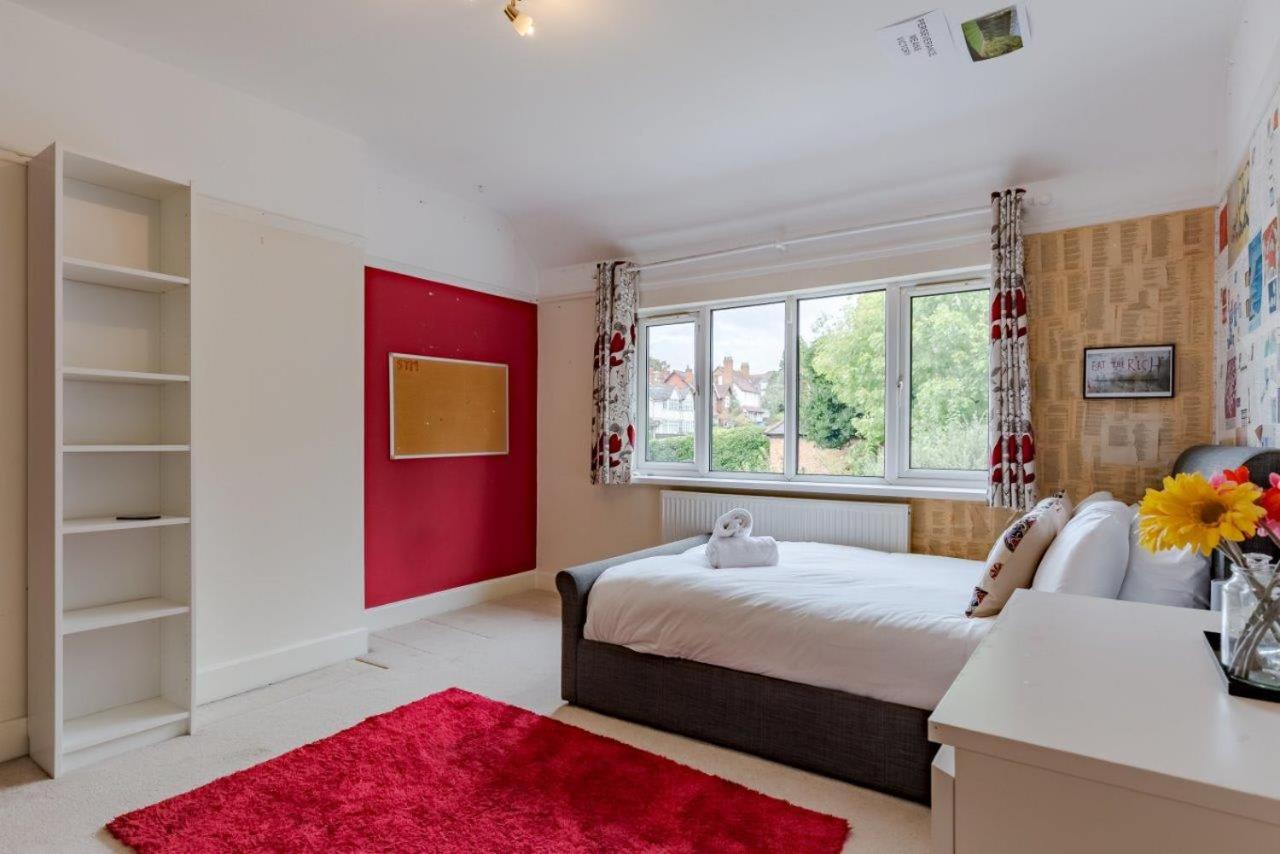Spacious 4BR Home in Moseley Village near centre
