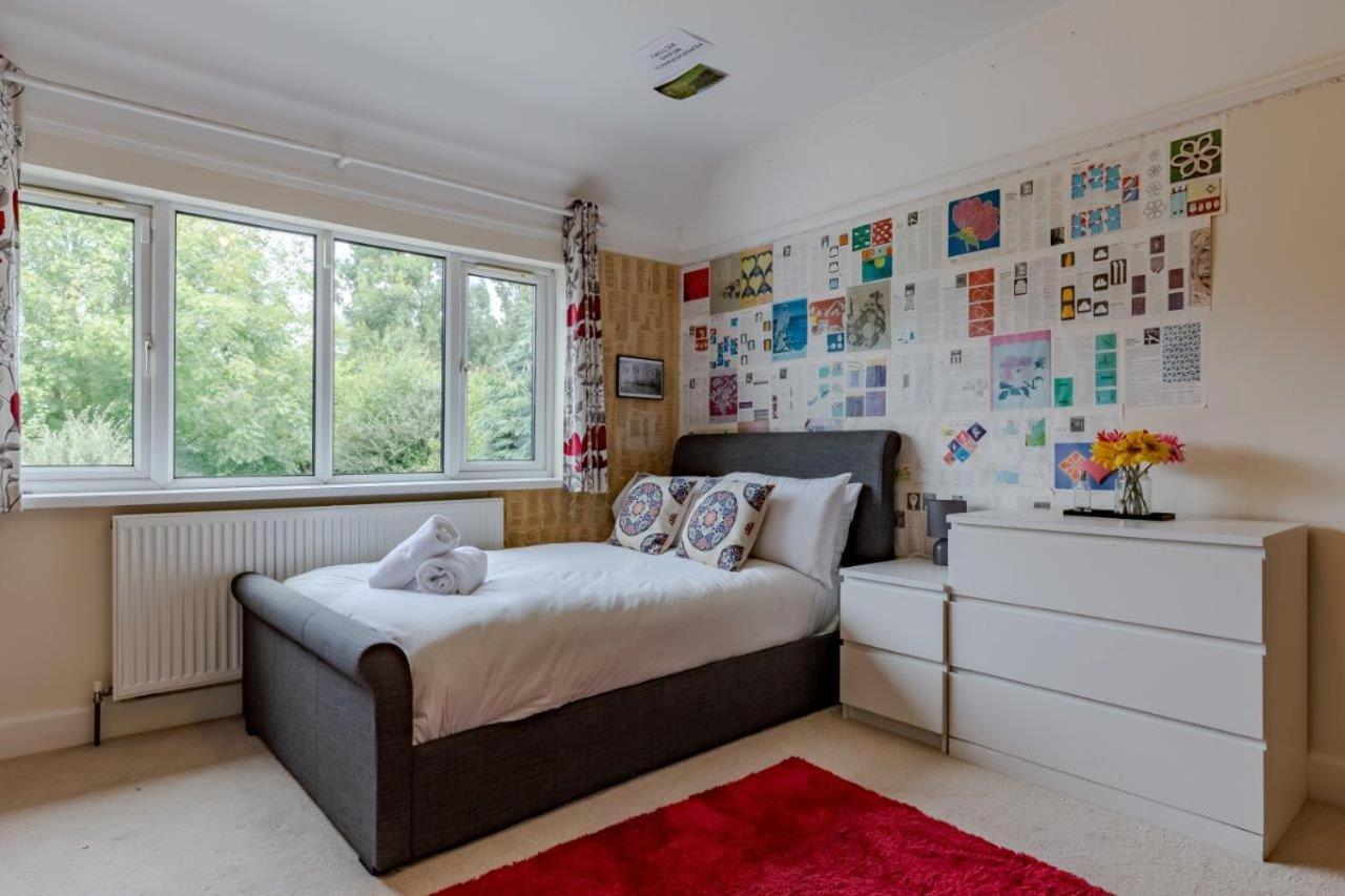 Spacious 4BR Home in Moseley Village near centre