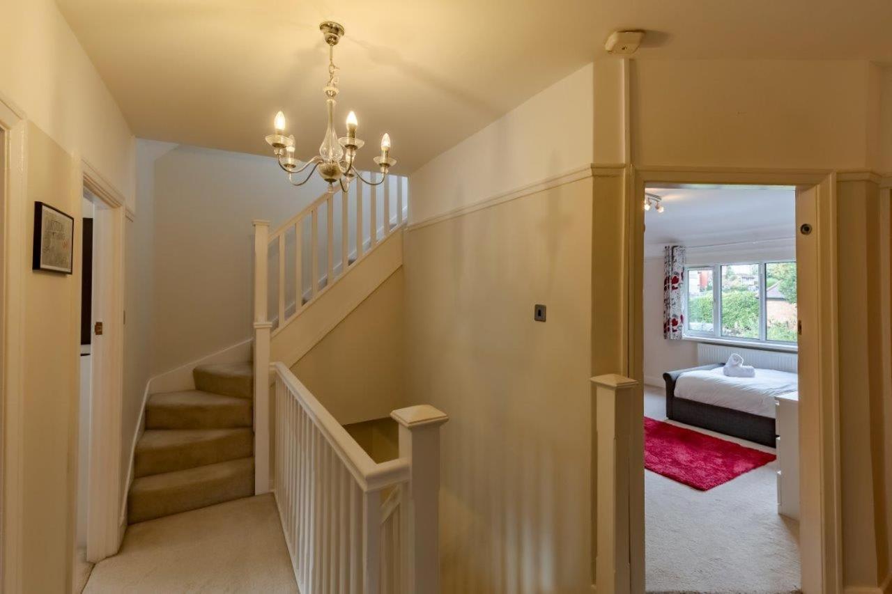 Spacious 4BR Home in Moseley Village near centre
