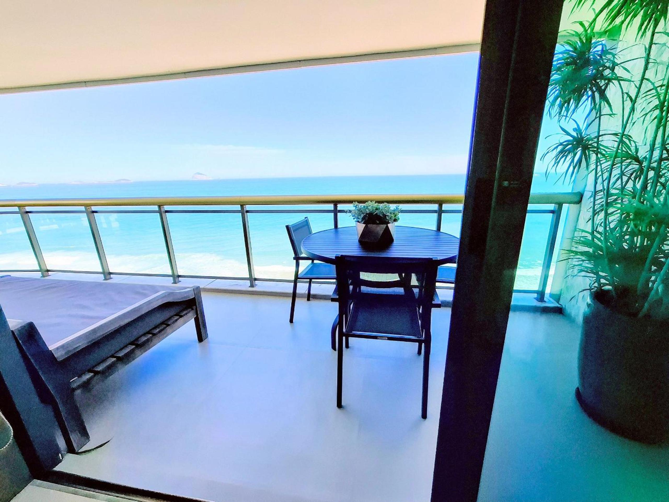 São Conrado - Beach and tranquility, 4 guests.