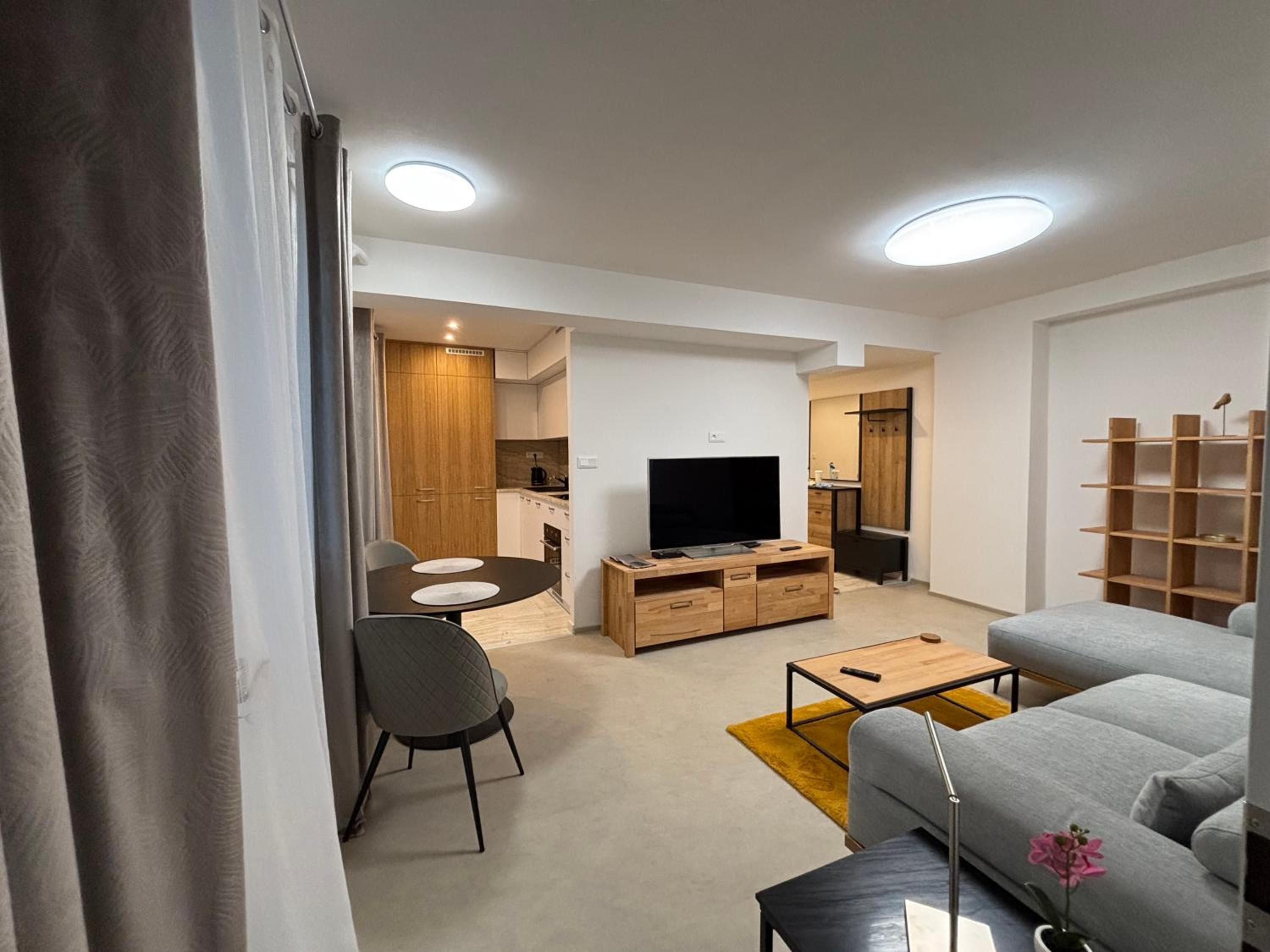 PA - Premium City Center Stay