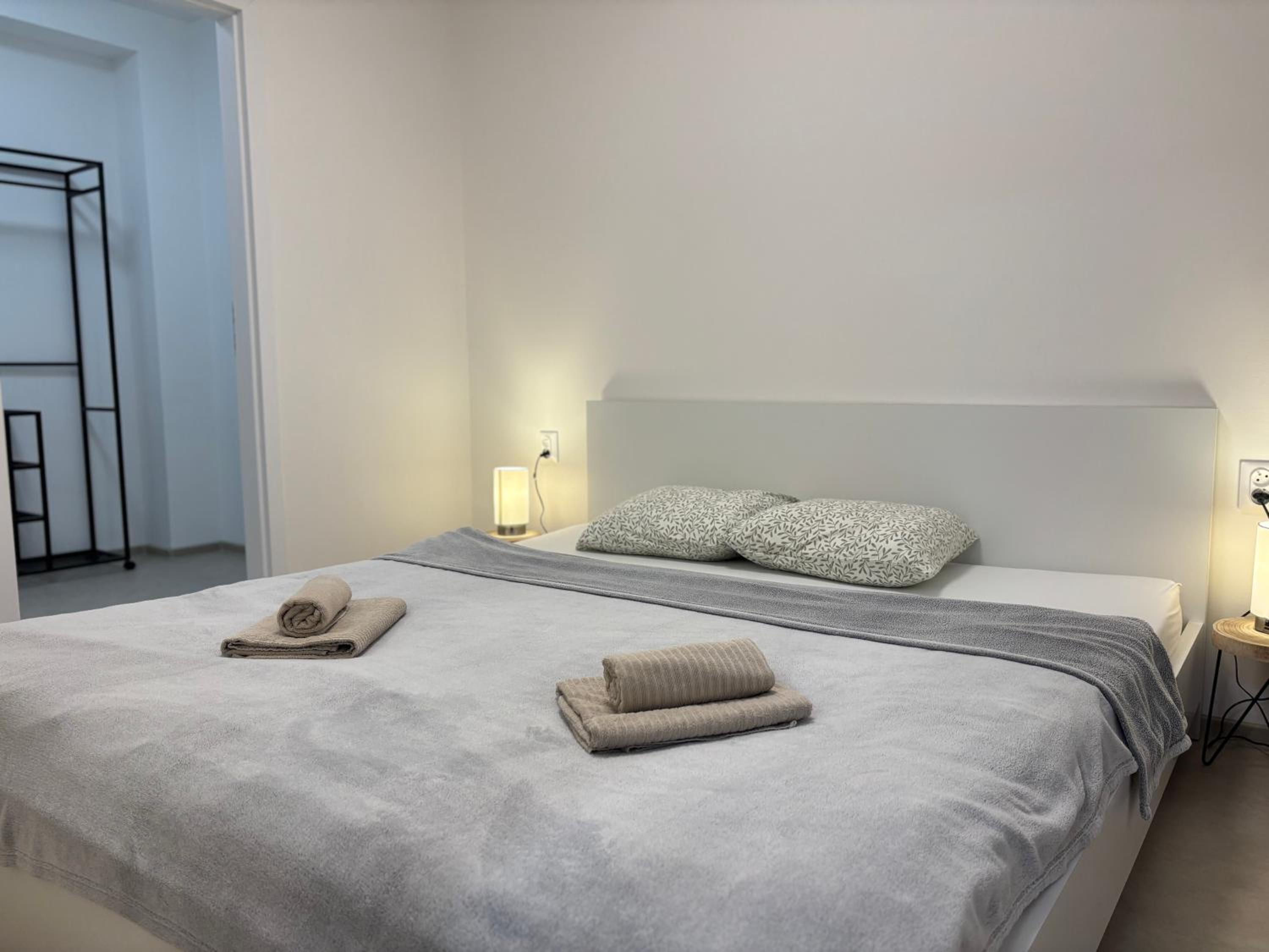 PA - Premium City Center Stay