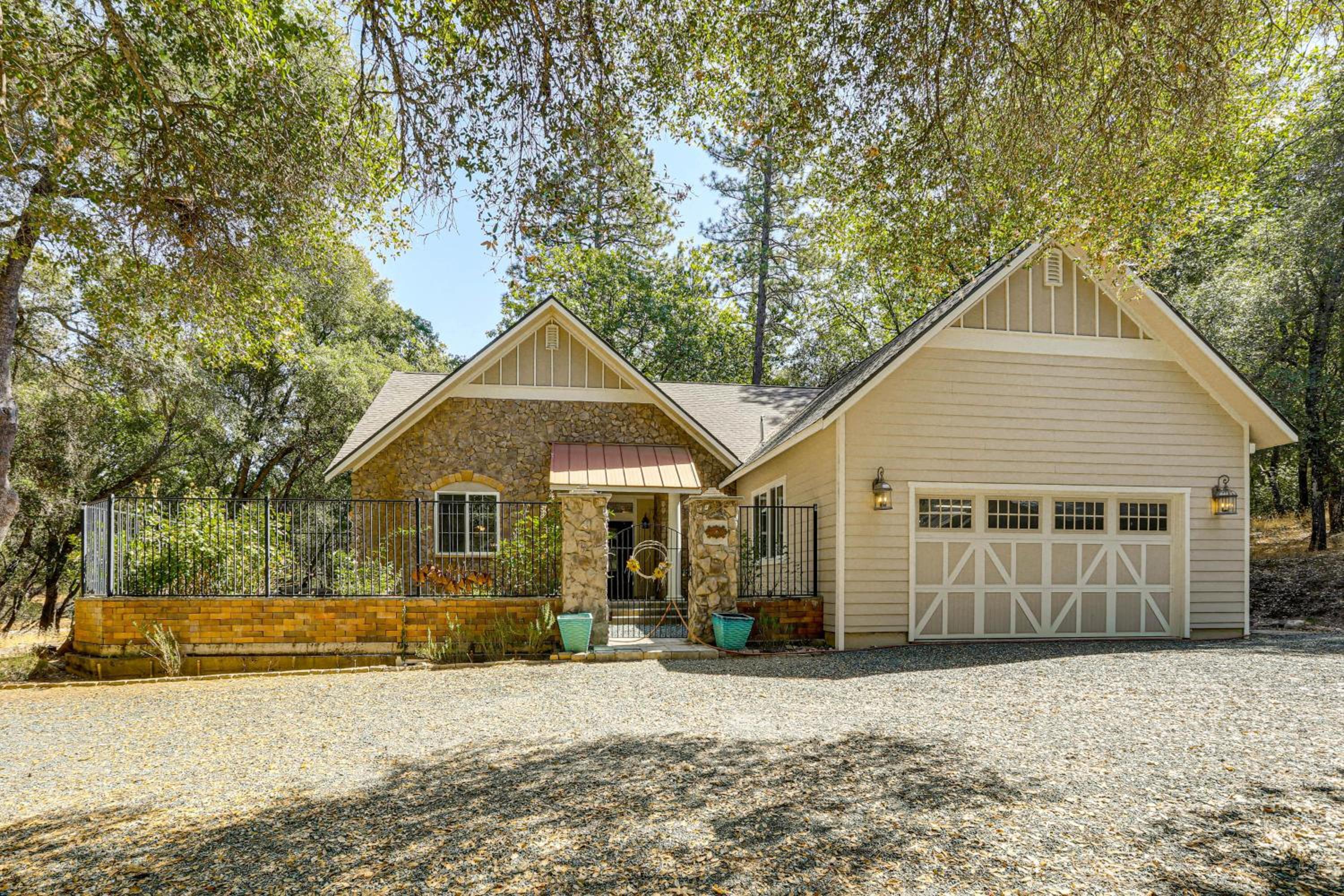 All-Season Outdoor Base Camp Gold Country Home!