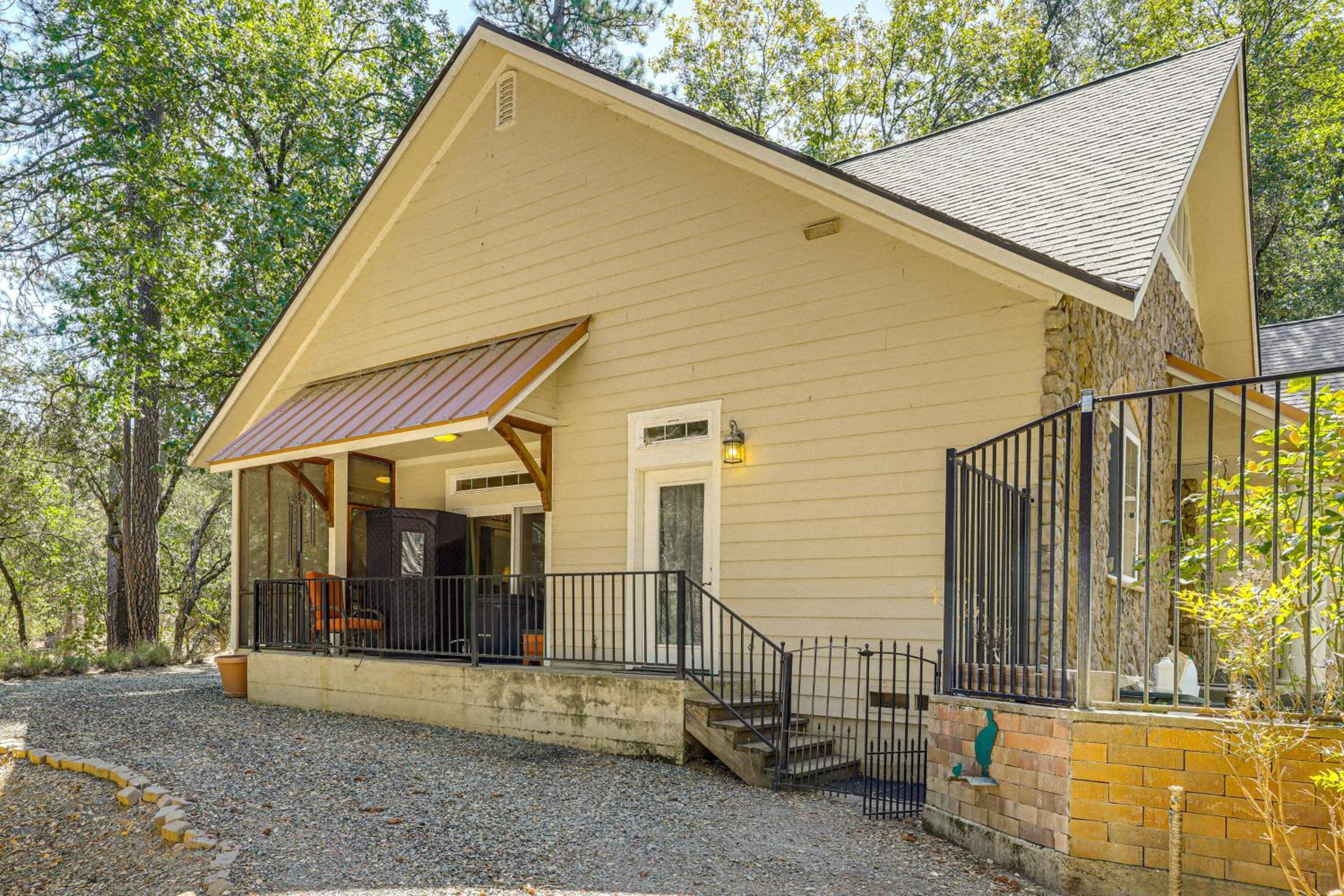 All-Season Outdoor Base Camp Gold Country Home!