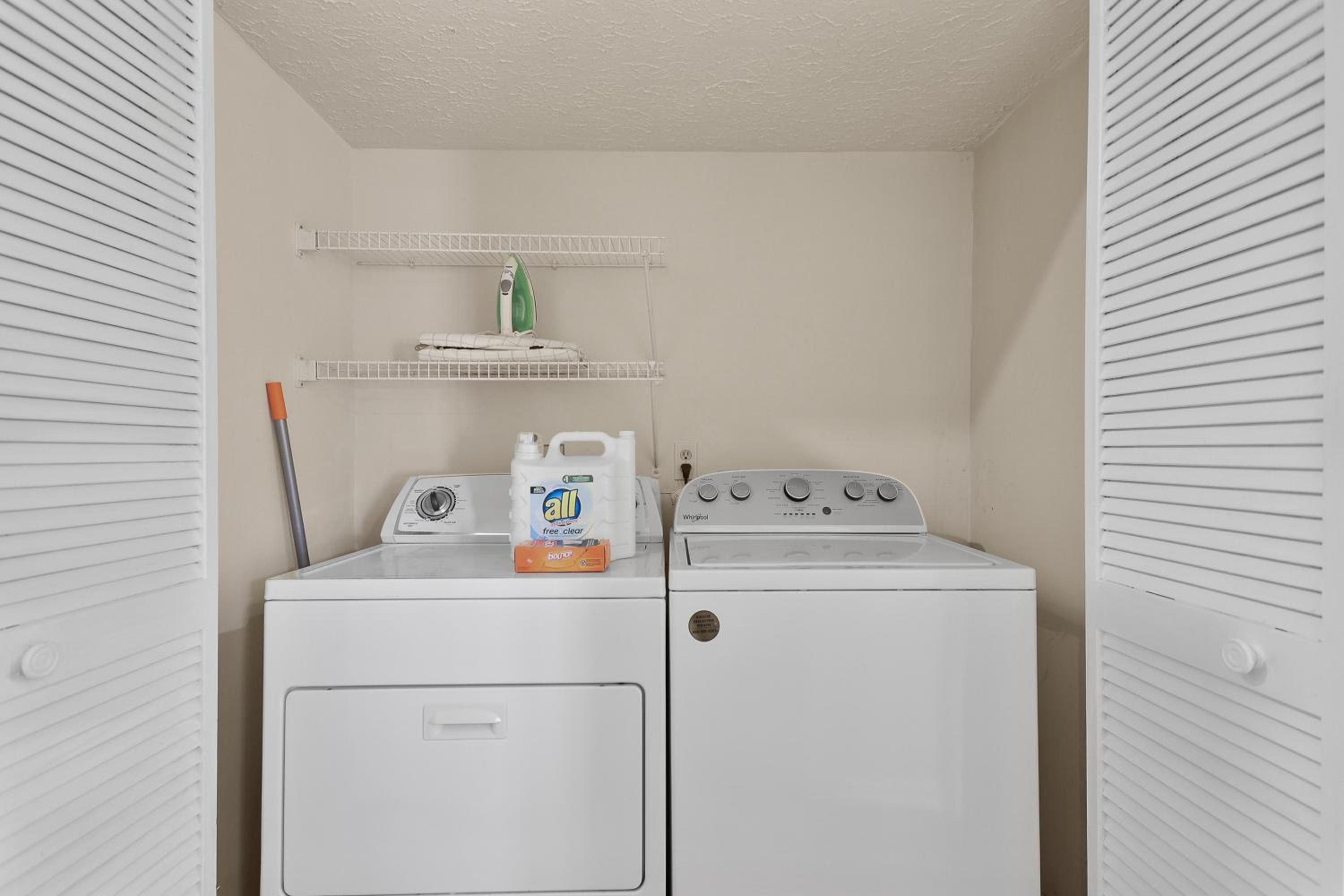 New Meets Nostalgic - Adorable Cottage Sleeps 8