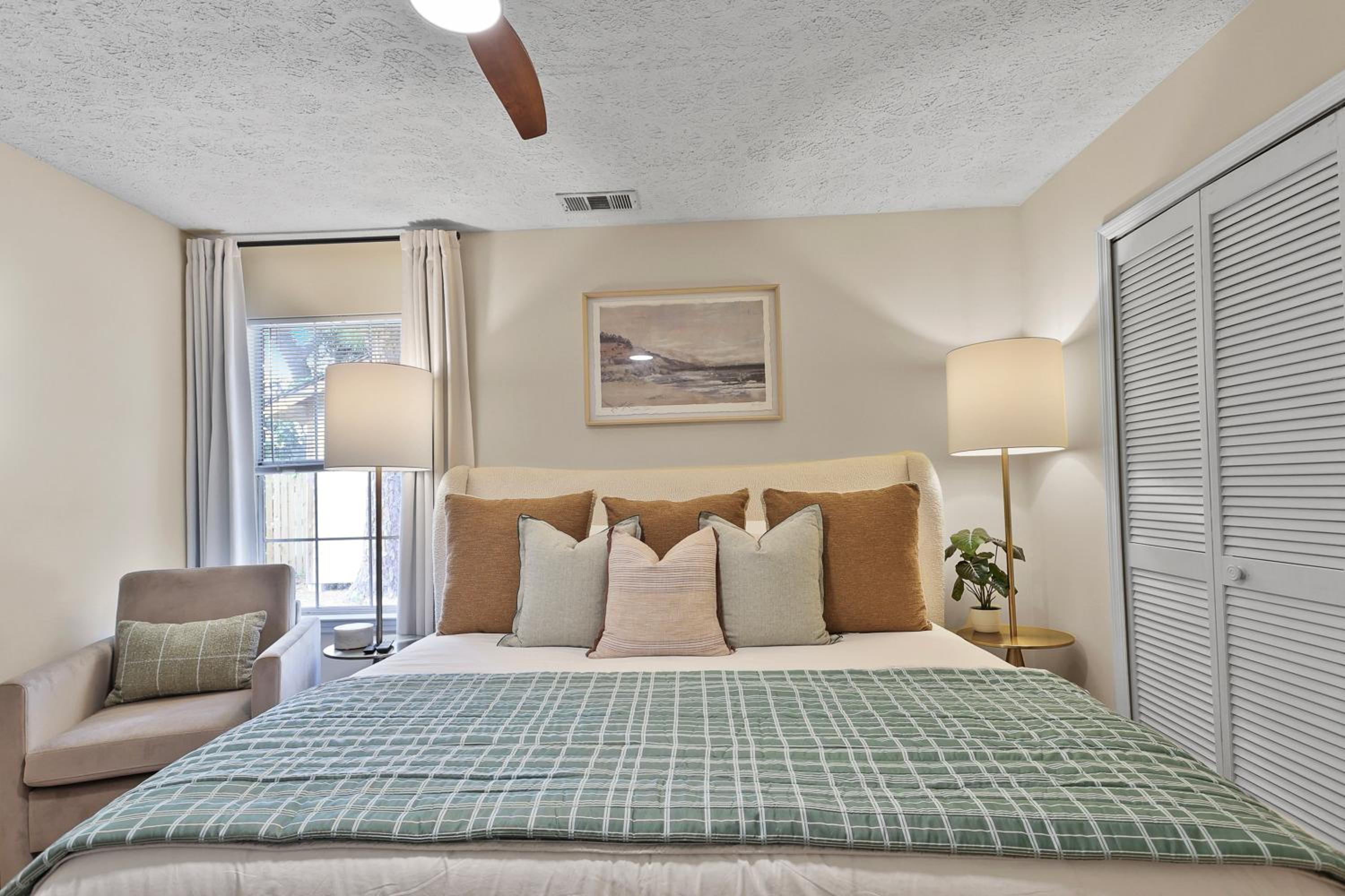 New Meets Nostalgic - Adorable Cottage Sleeps 8