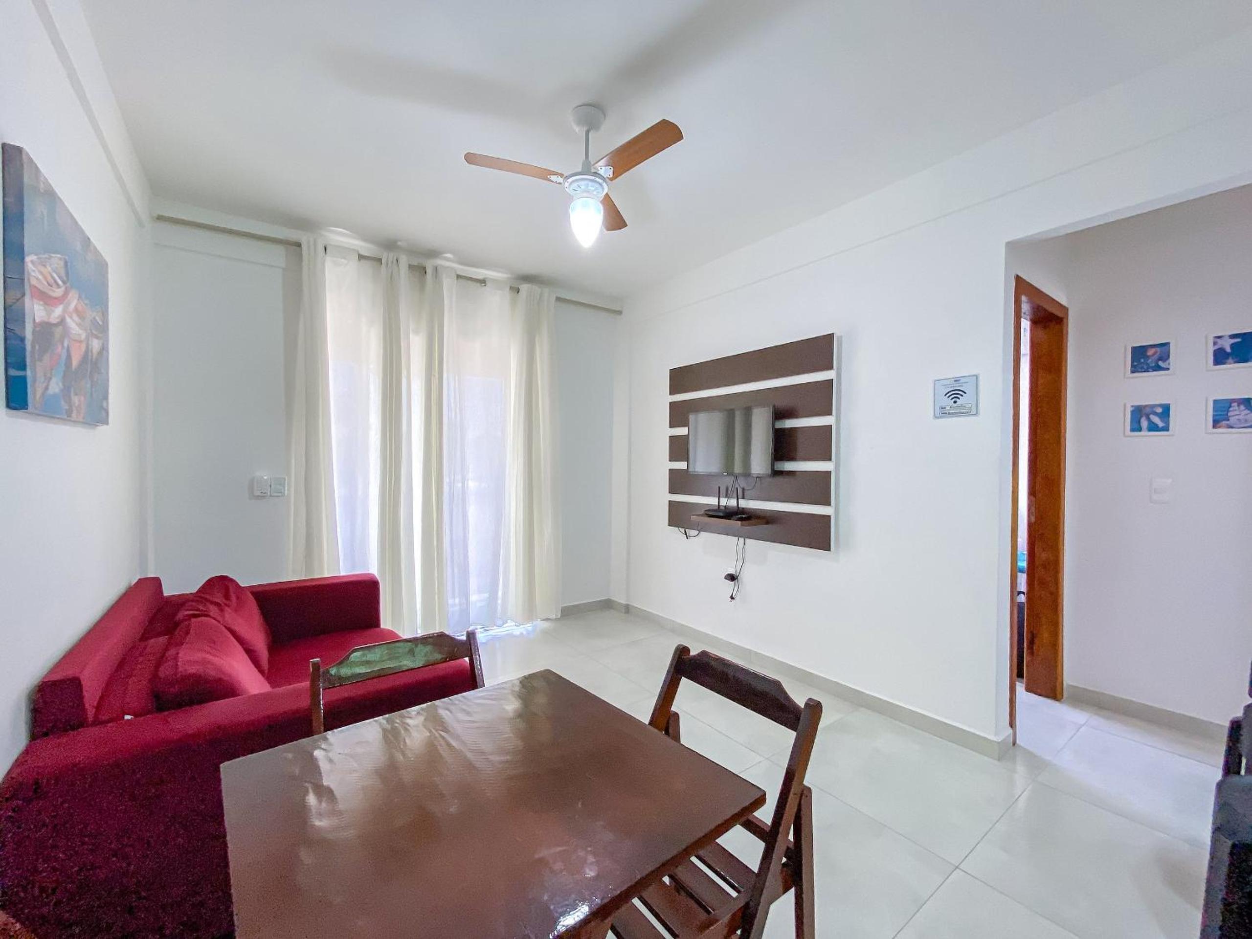 Apê pavimento superior com 2 quartos (ambos com ar), internet Privativa, próximo a praia de Taperapuã, Residencial Maria Vitoria condomínio com piscina e á