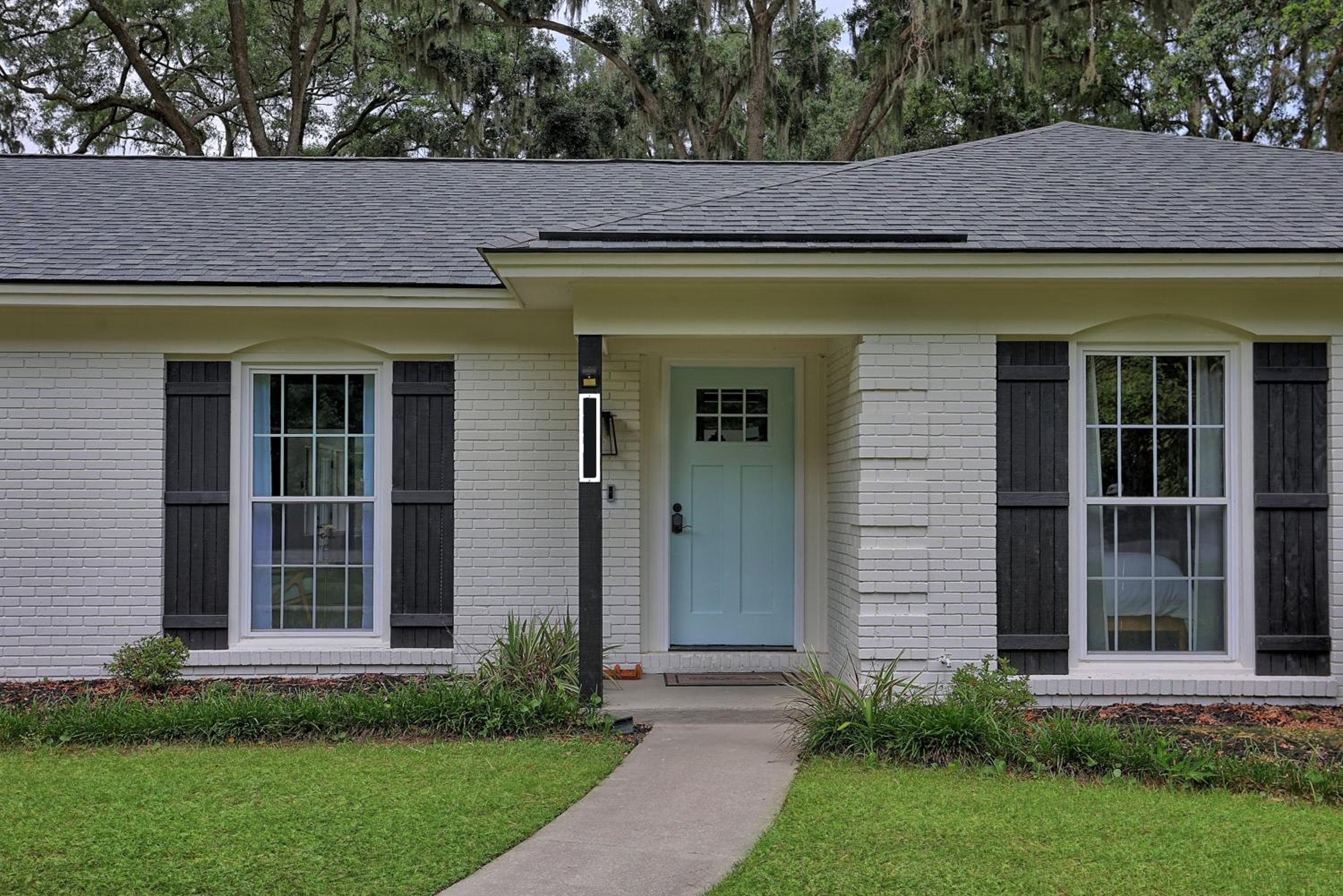 Coastal Pool Retreat Near Beach Downtown & Fun