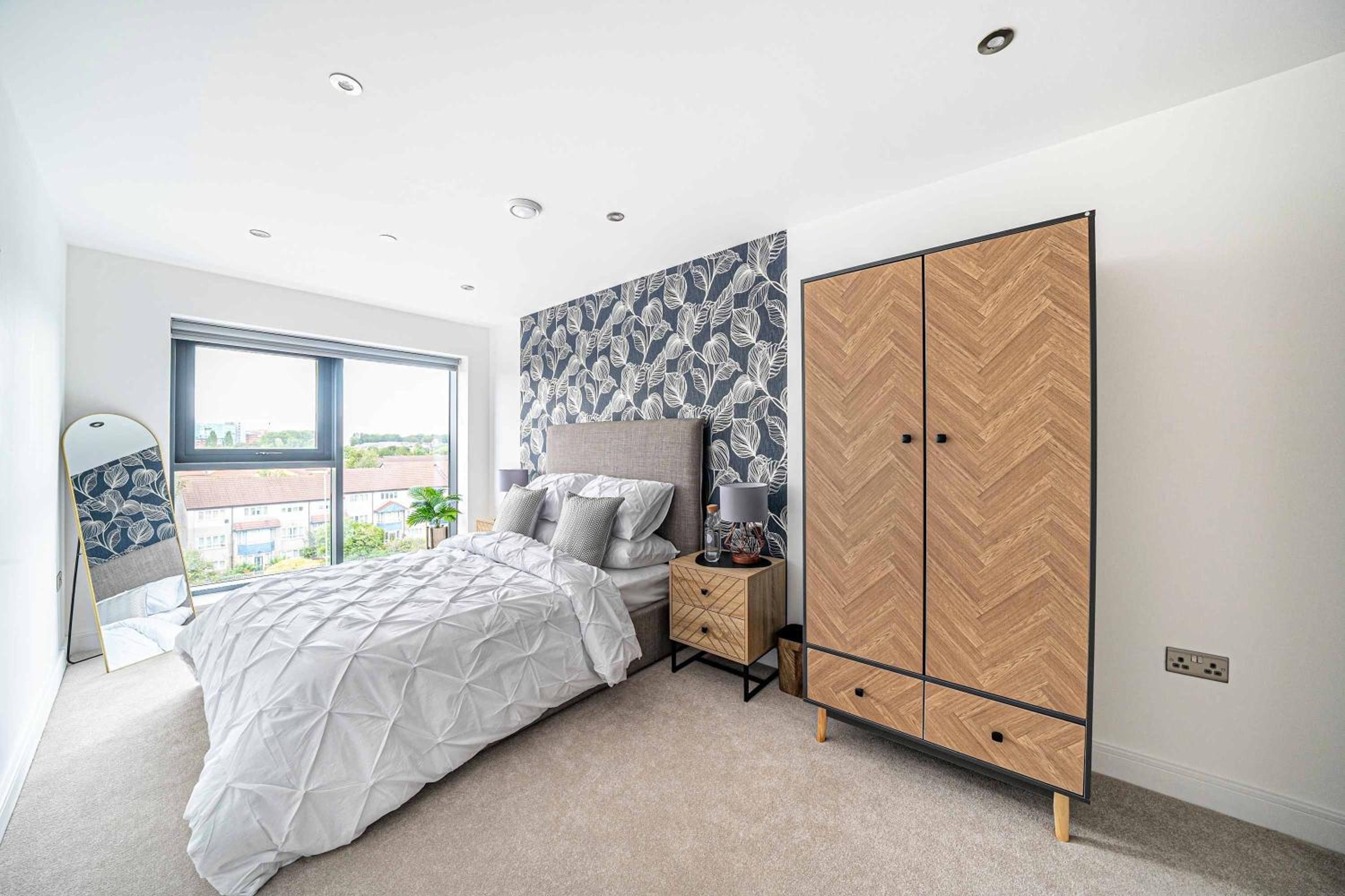Luxury 2BR Penthouse-1, Private Terrace, City Center, Free Parking