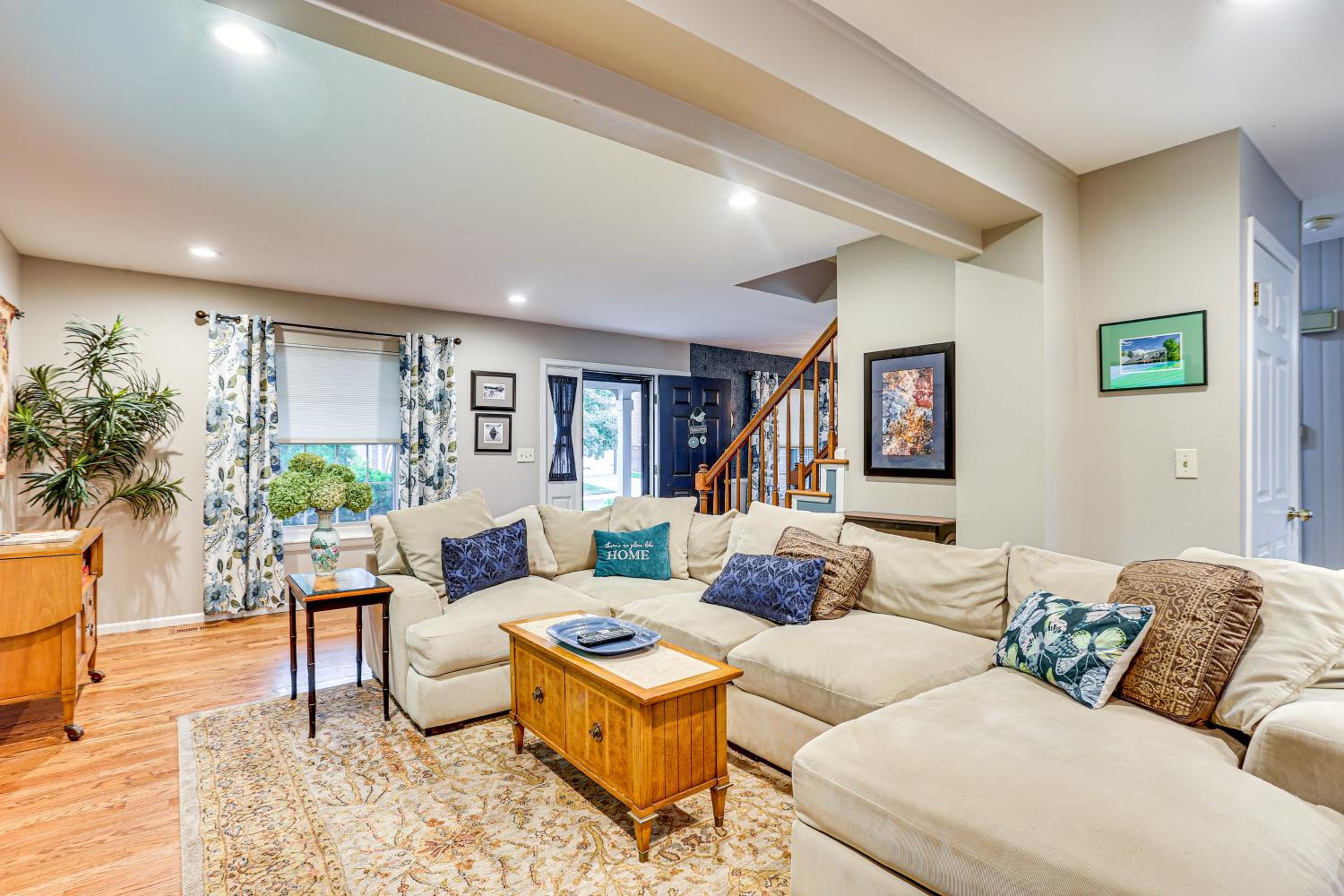 Spacious Family Home with Deck and Yard in Littleton!
