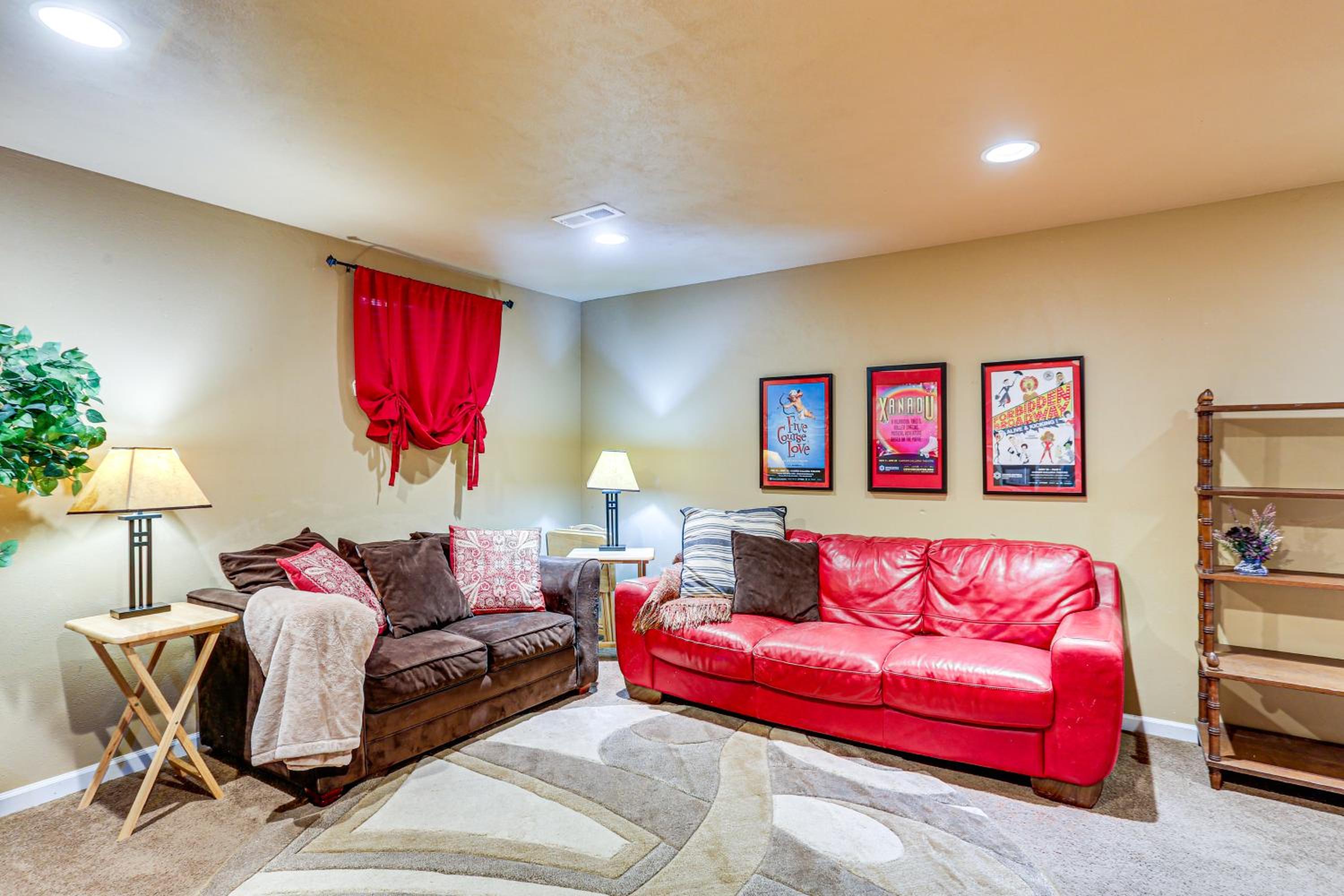 Spacious Family Home with Deck and Yard in Littleton!