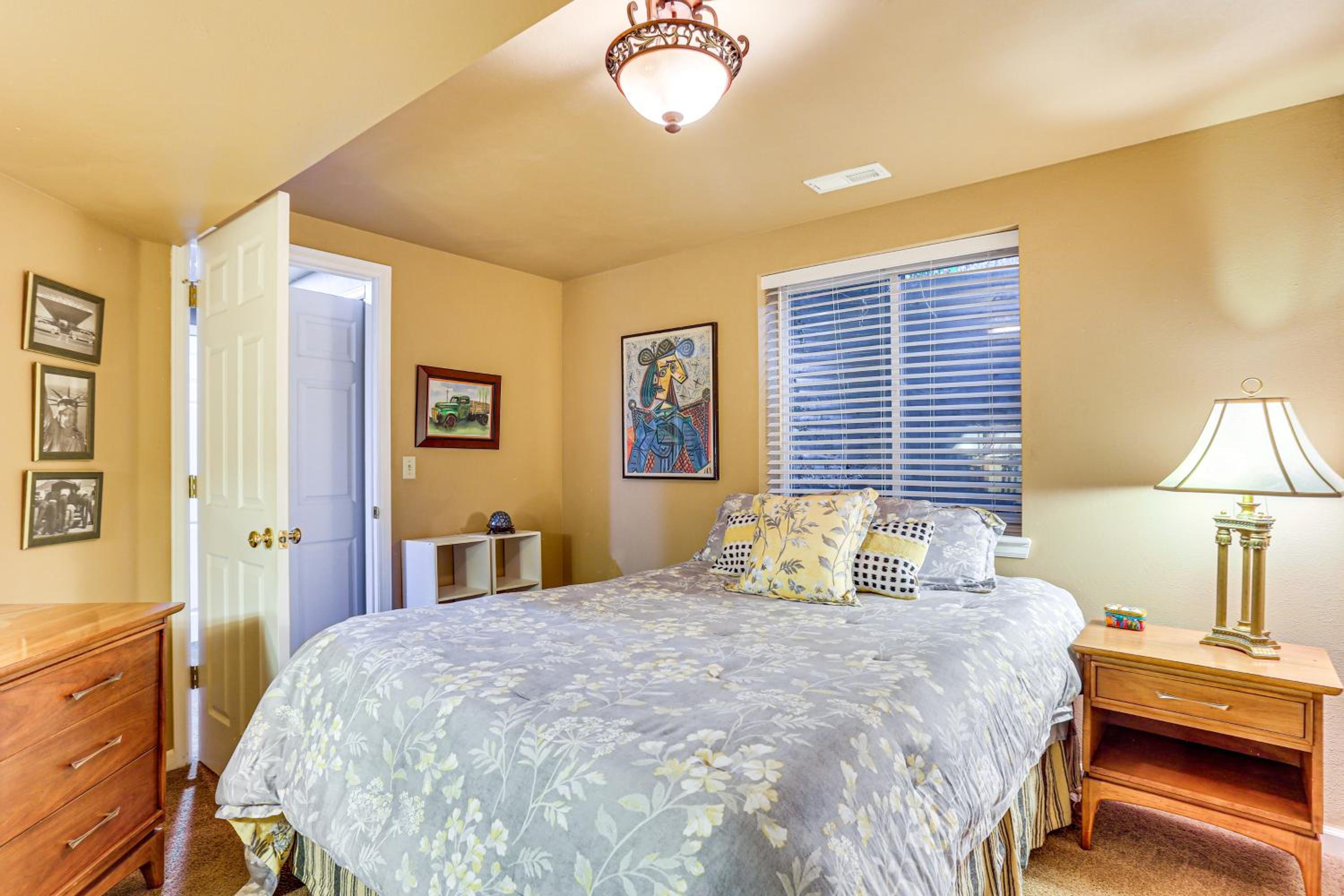 Spacious Family Home with Deck and Yard in Littleton!