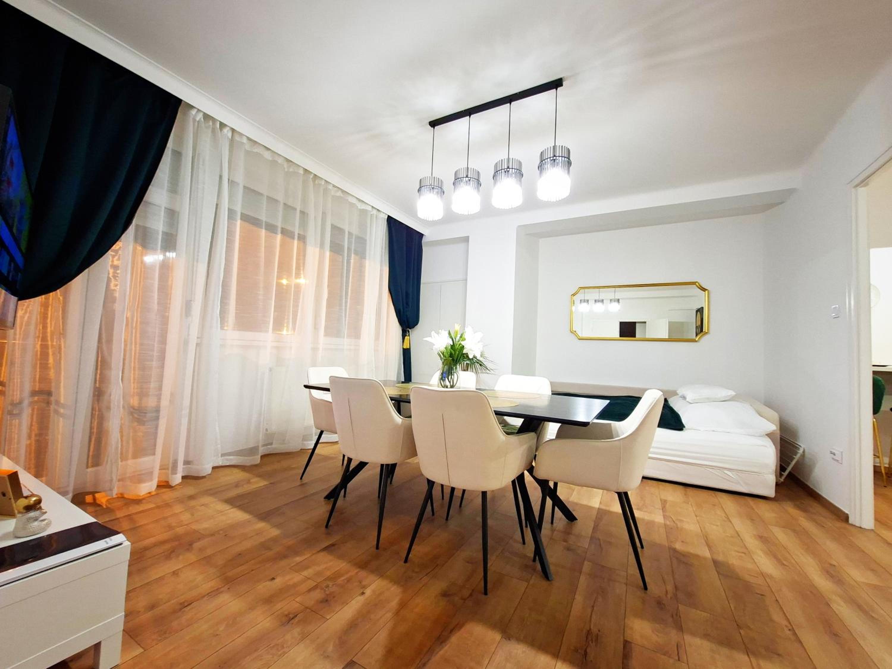 Central Station Lux Downtown Apartman