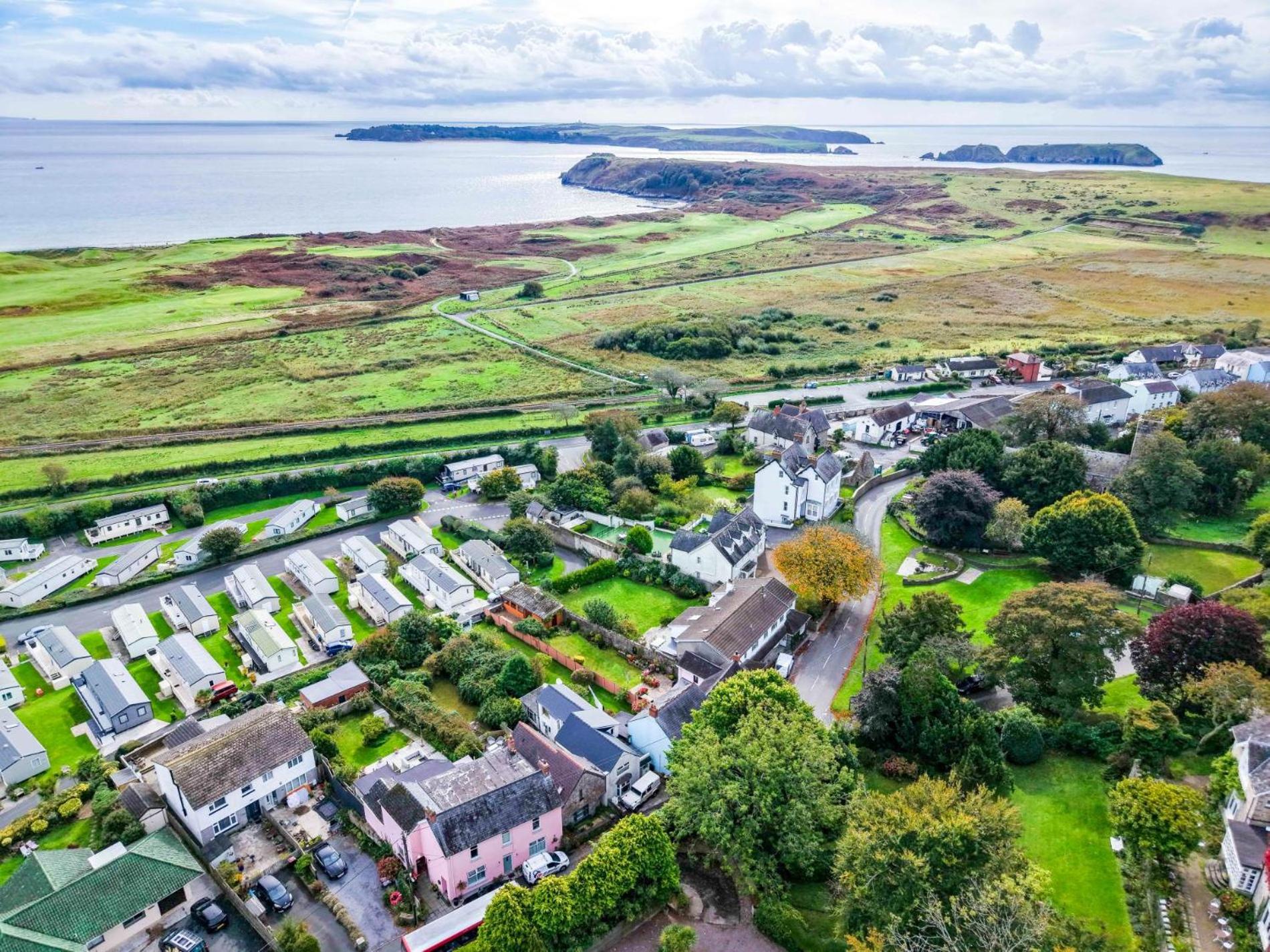 The Studio At Raymond House - Penally - Tenby