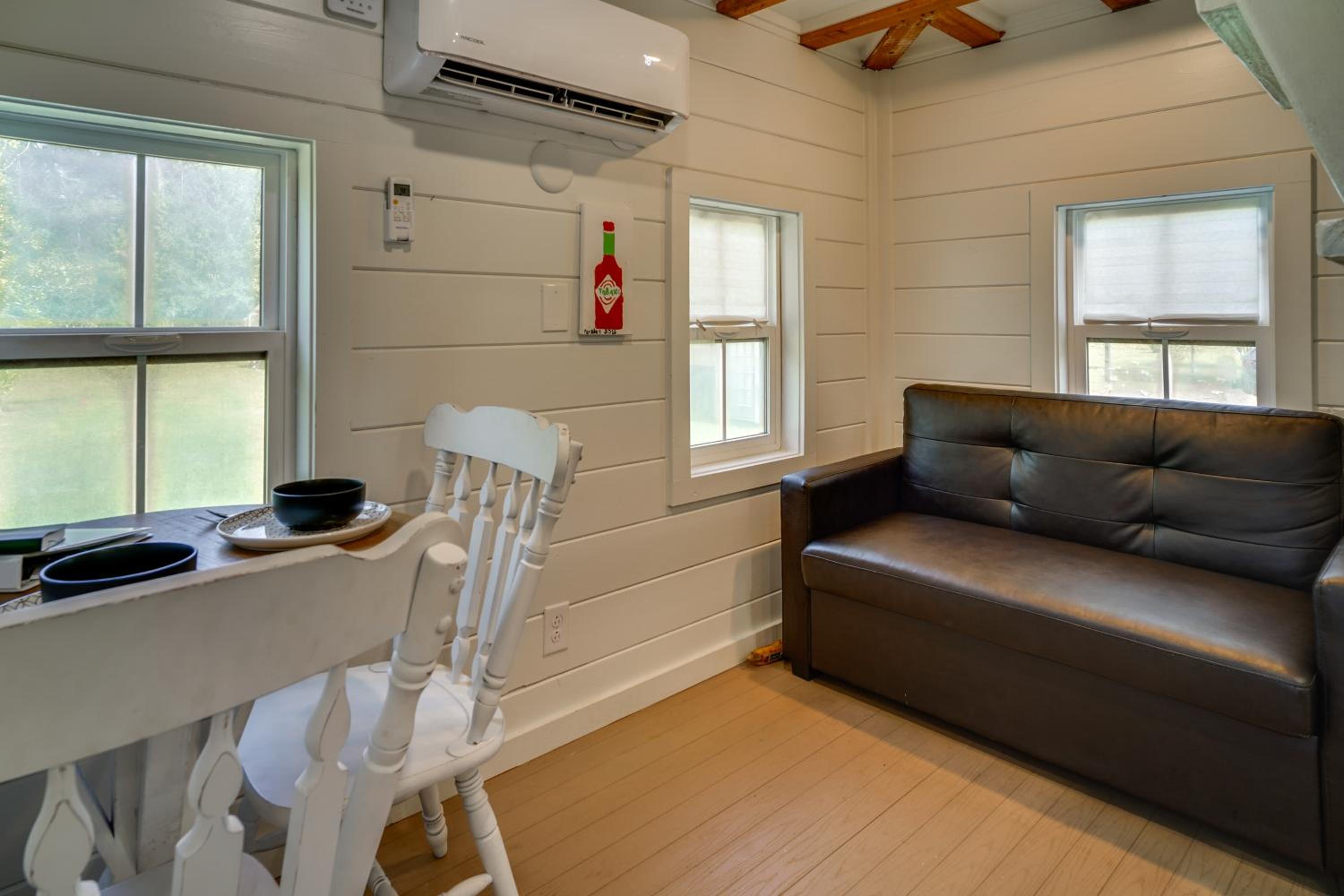 Cozy Couples Retreat with Porch on Bayou Teche!