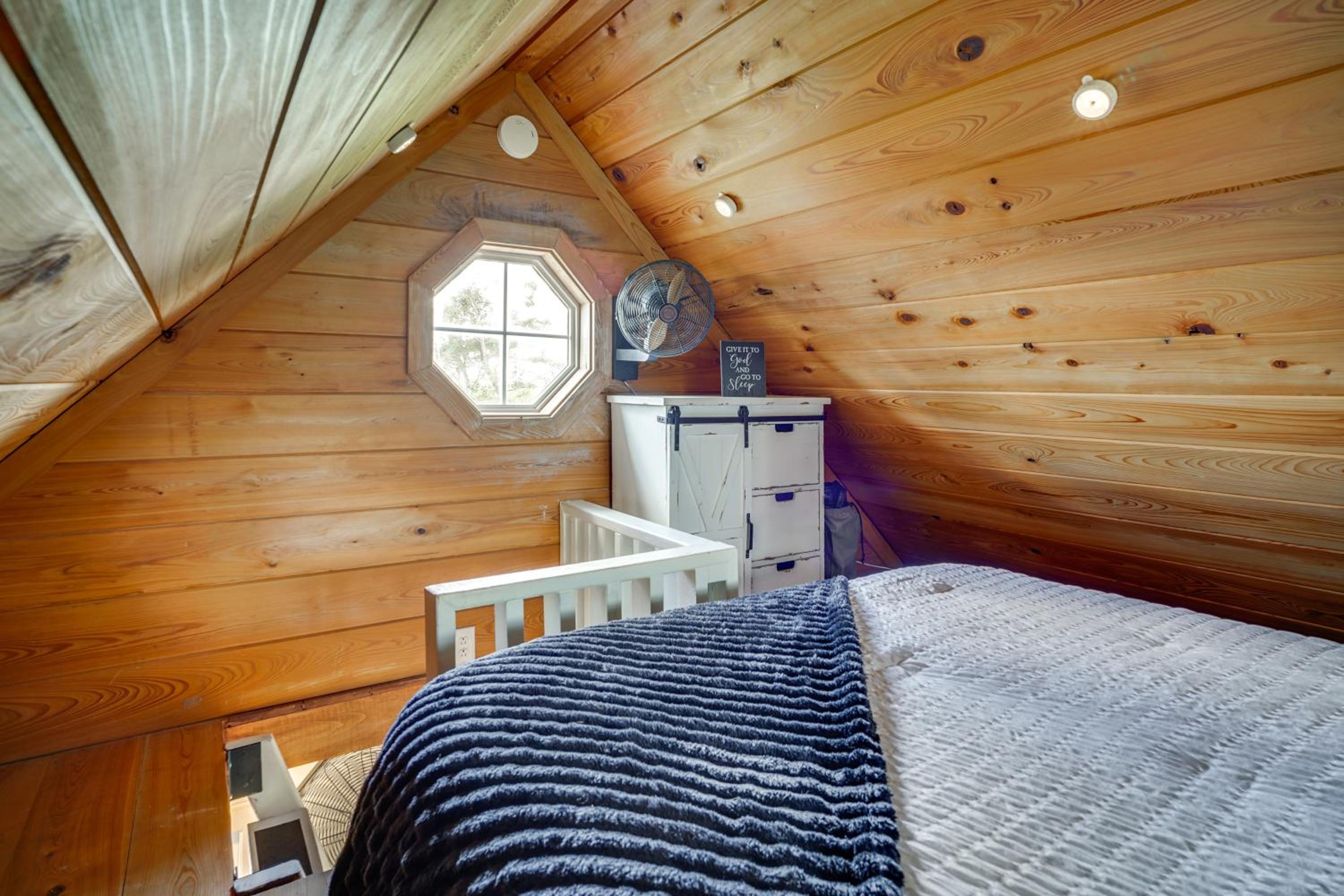 Cozy Couples Retreat with Porch on Bayou Teche!