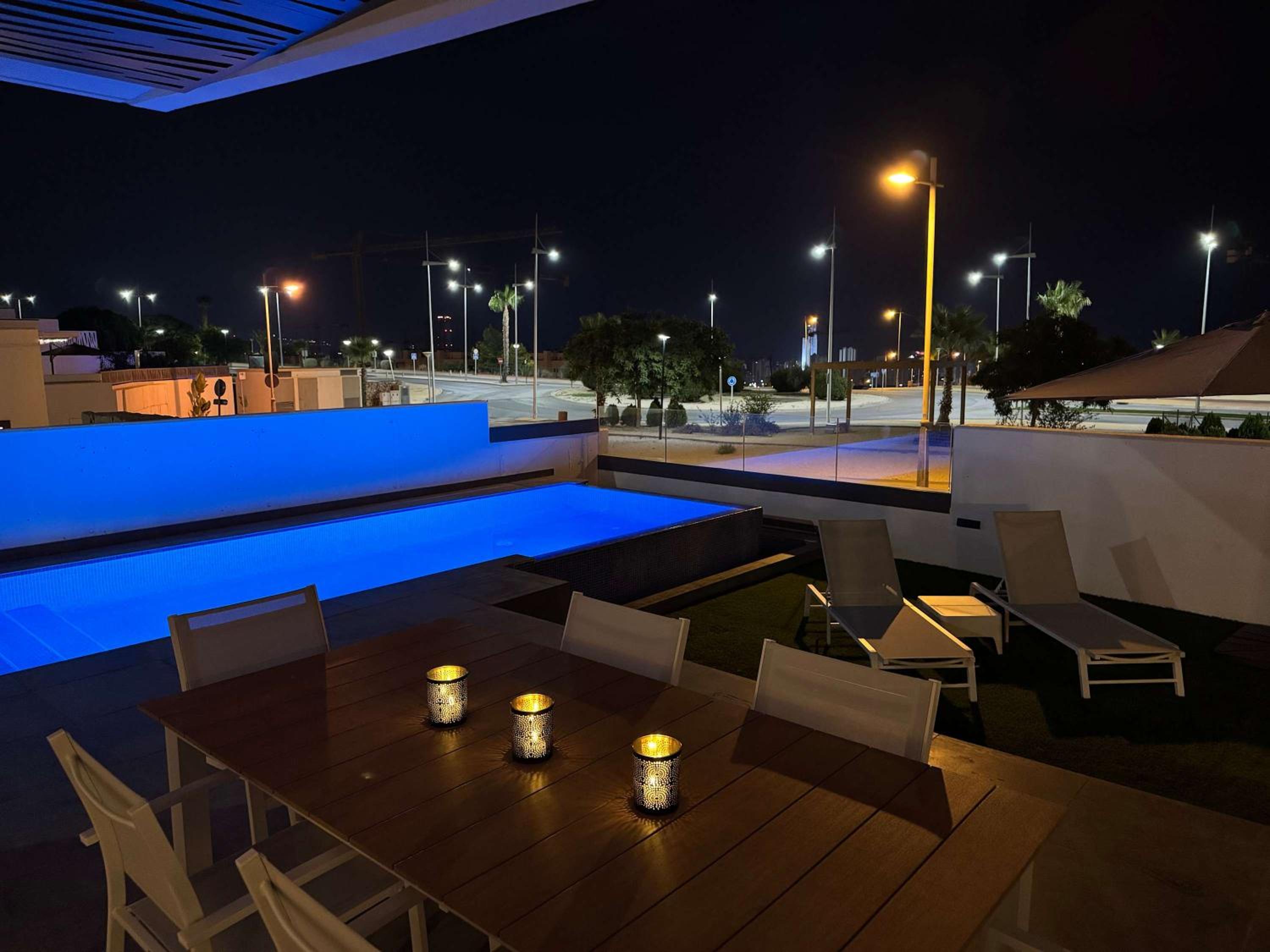 Resort Seascape Villa 8 by Bookaparadise