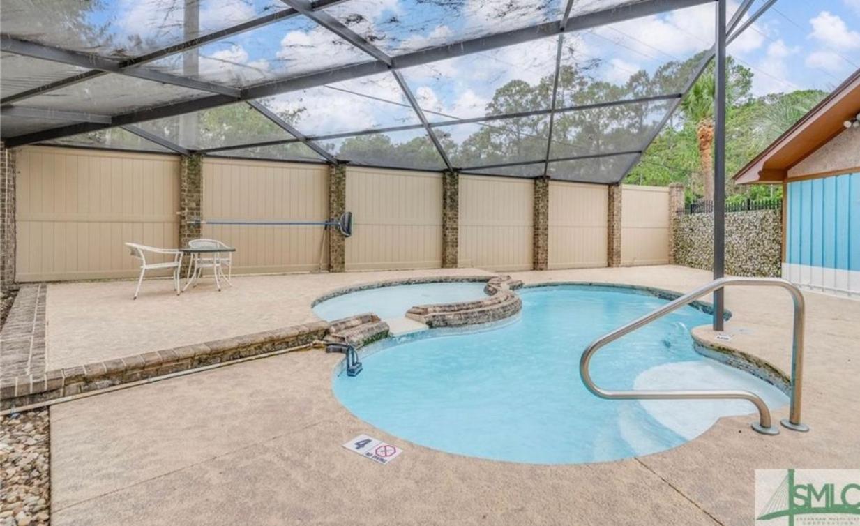 Spacious Family Home w Pool and Game-room Near Downtown and Beach